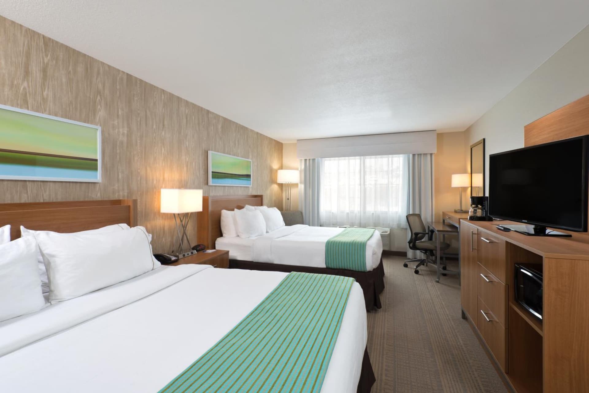 Holiday Inn Express Hotel & Suites Fraser Winter Park Area by IHG interior in Fraser, CO — gallery photo 2