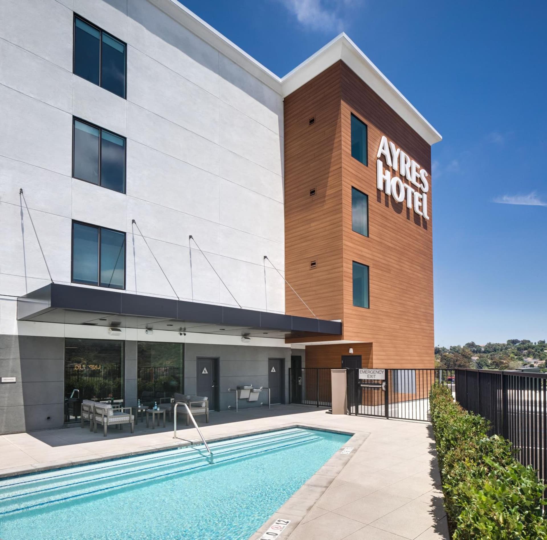 Ayres Hotel Vista Carlsbad — hotel in Vista, California