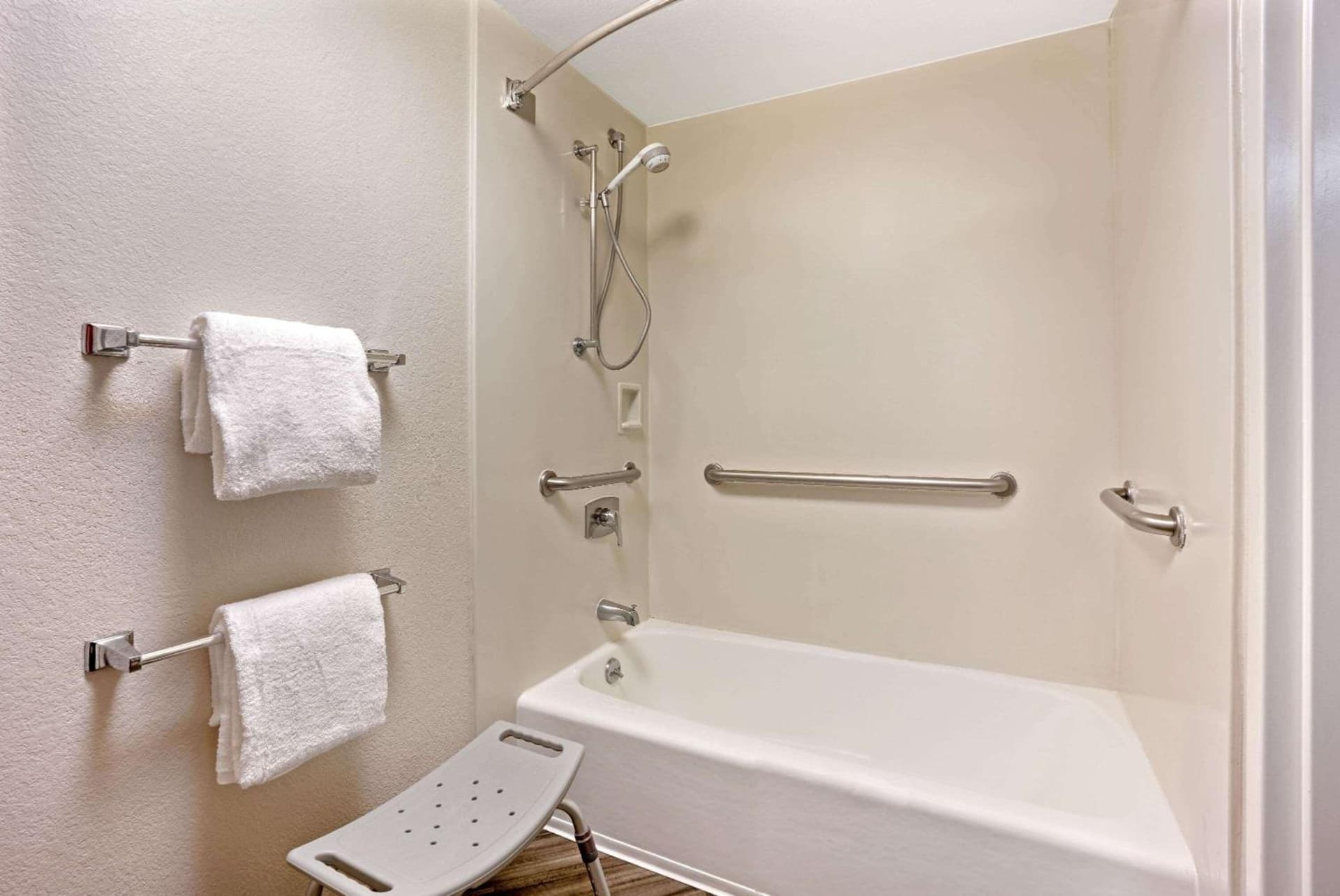 La Quinta by Wyndham Tacoma - Seattle gallery photo in Tacoma, WA — image 28