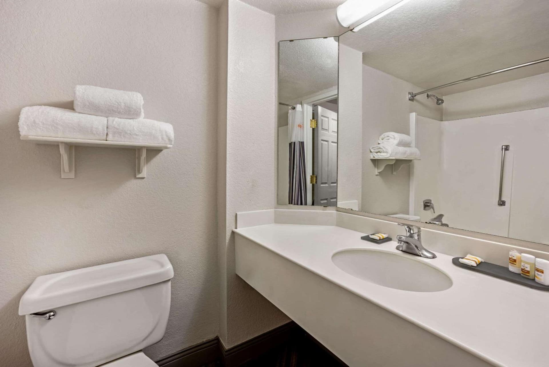 La Quinta by Wyndham Tacoma - Seattle gallery photo in Tacoma, WA — image 23