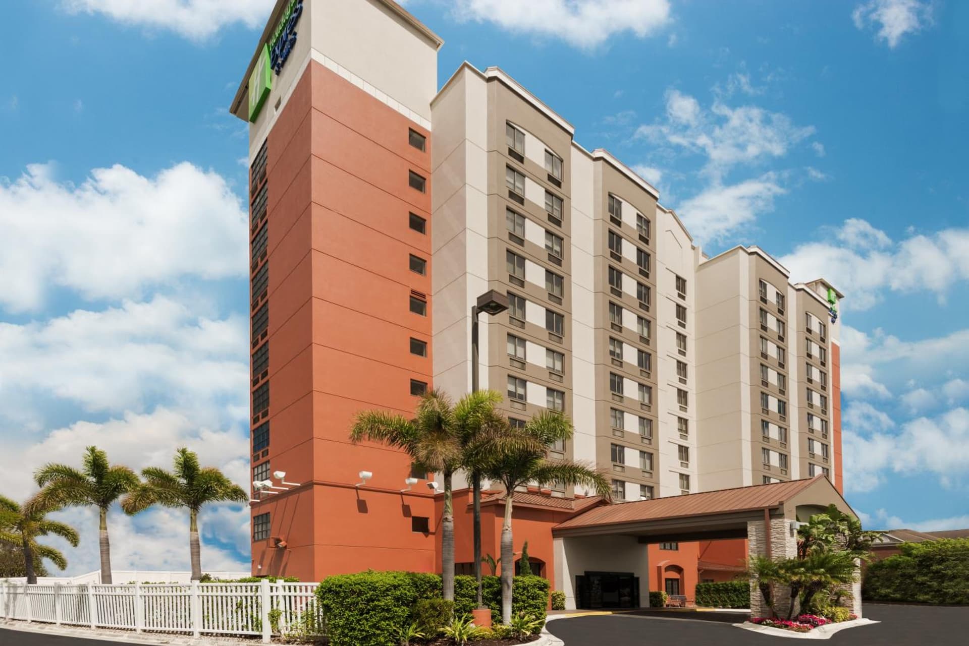 Holiday Inn Express & Suites - Nearest Universal Orlando by IHG featured exterior or lobby in Orlando, FL — similar hotel