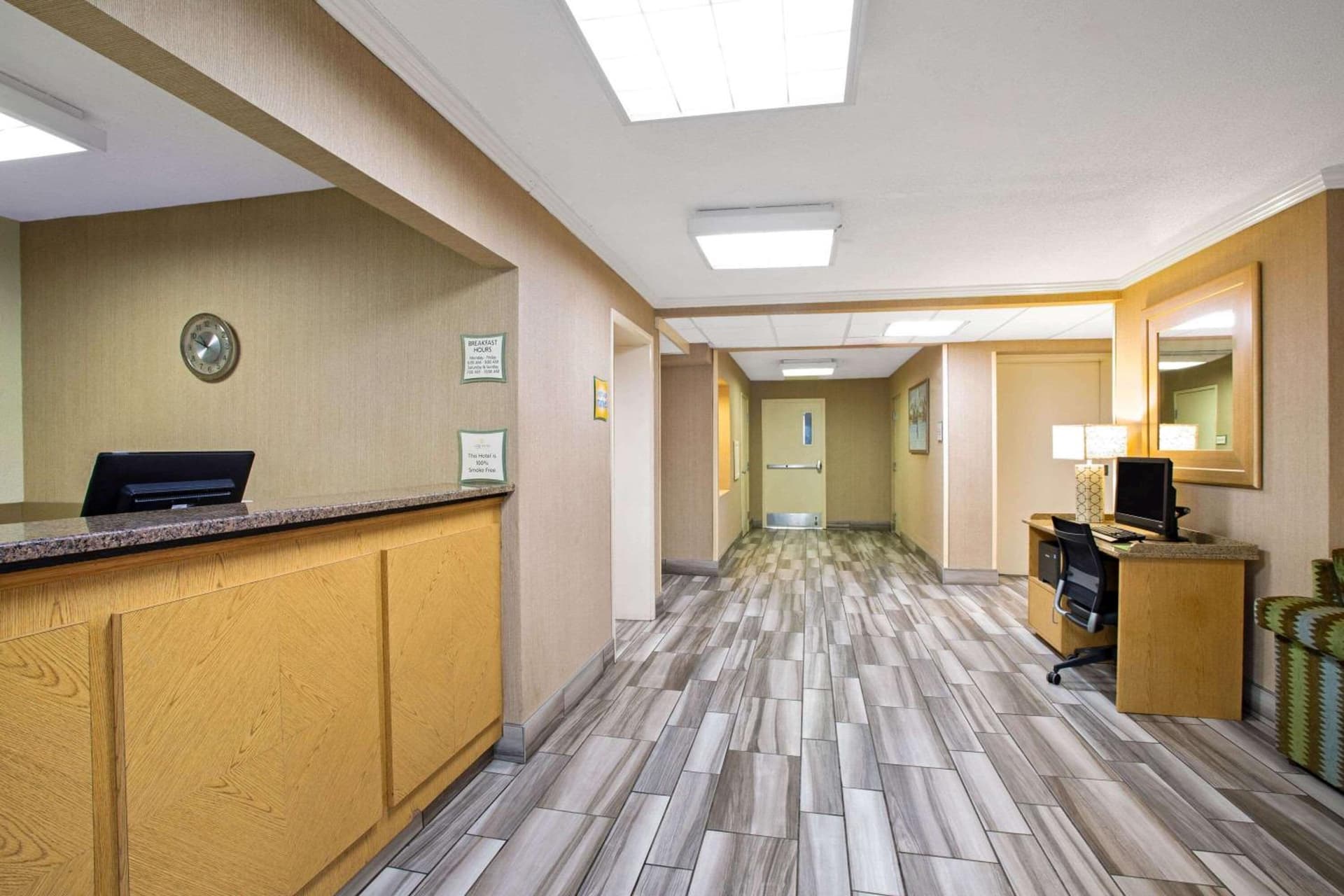 La Quinta Inn by Wyndham Auburn Worcester gallery photo in Auburn — image 24