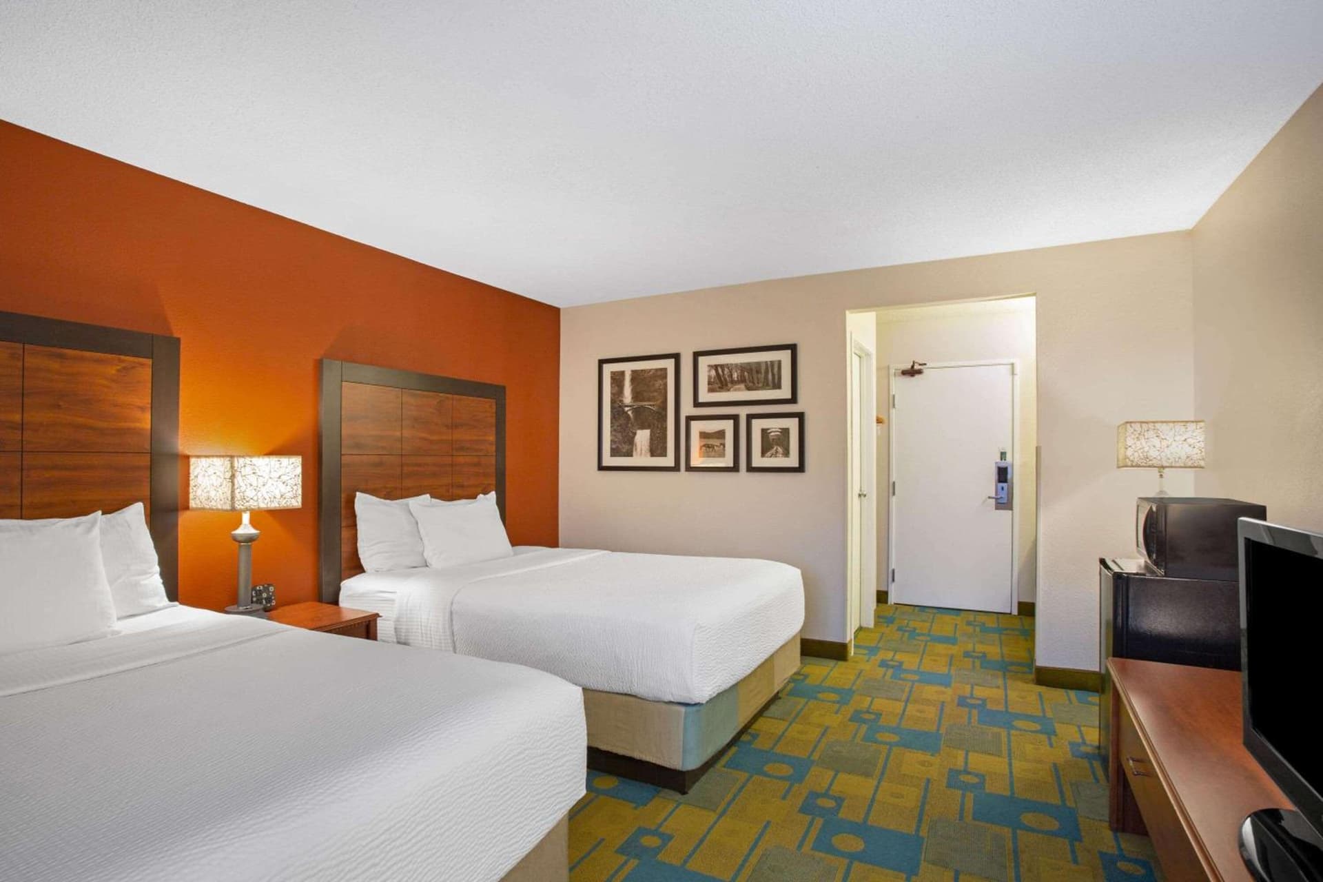La Quinta Inn by Wyndham Auburn Worcester interior in Auburn — gallery photo 2