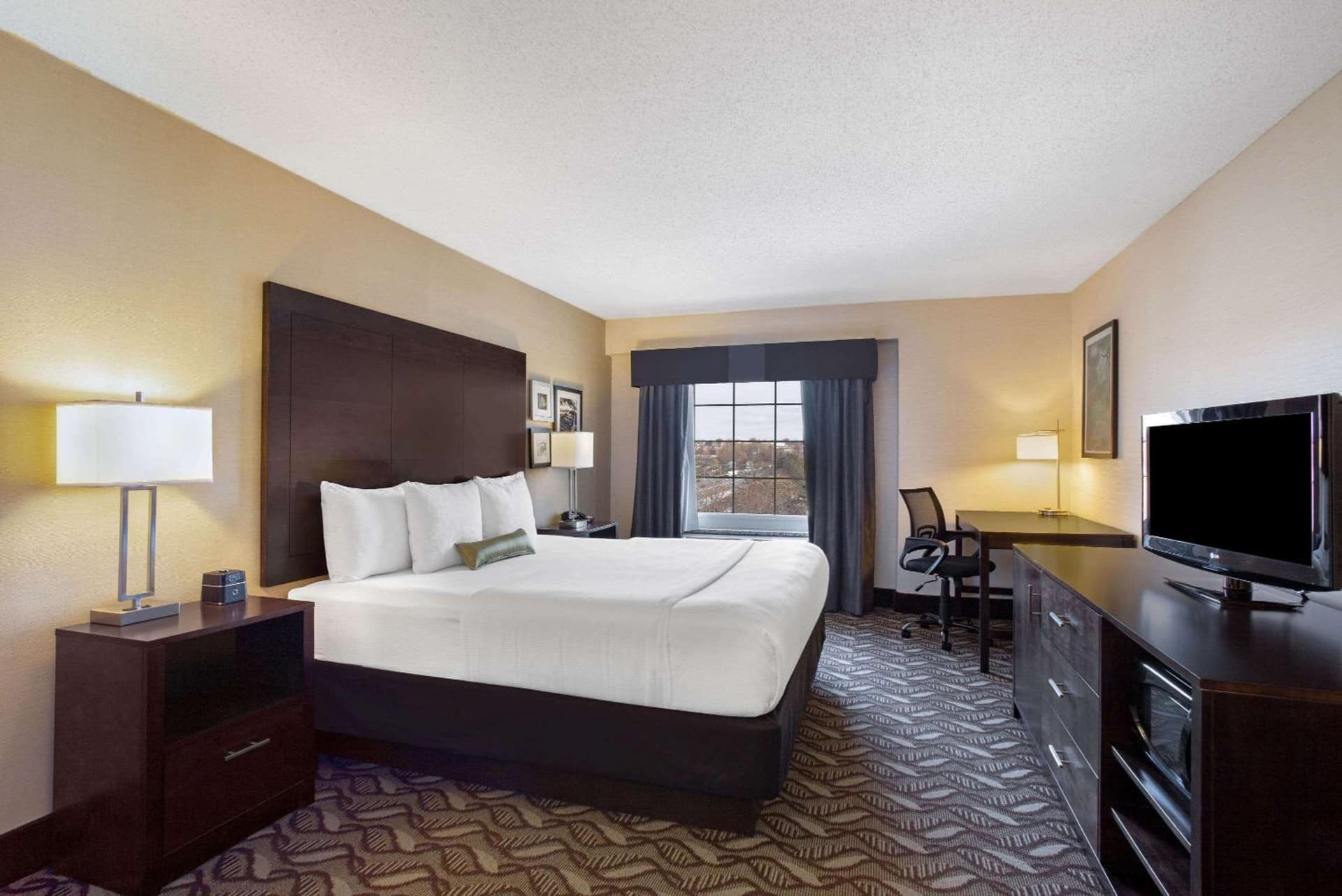 La Quinta by Wyndham Springfield gallery photo in Springfield, MA — image 35