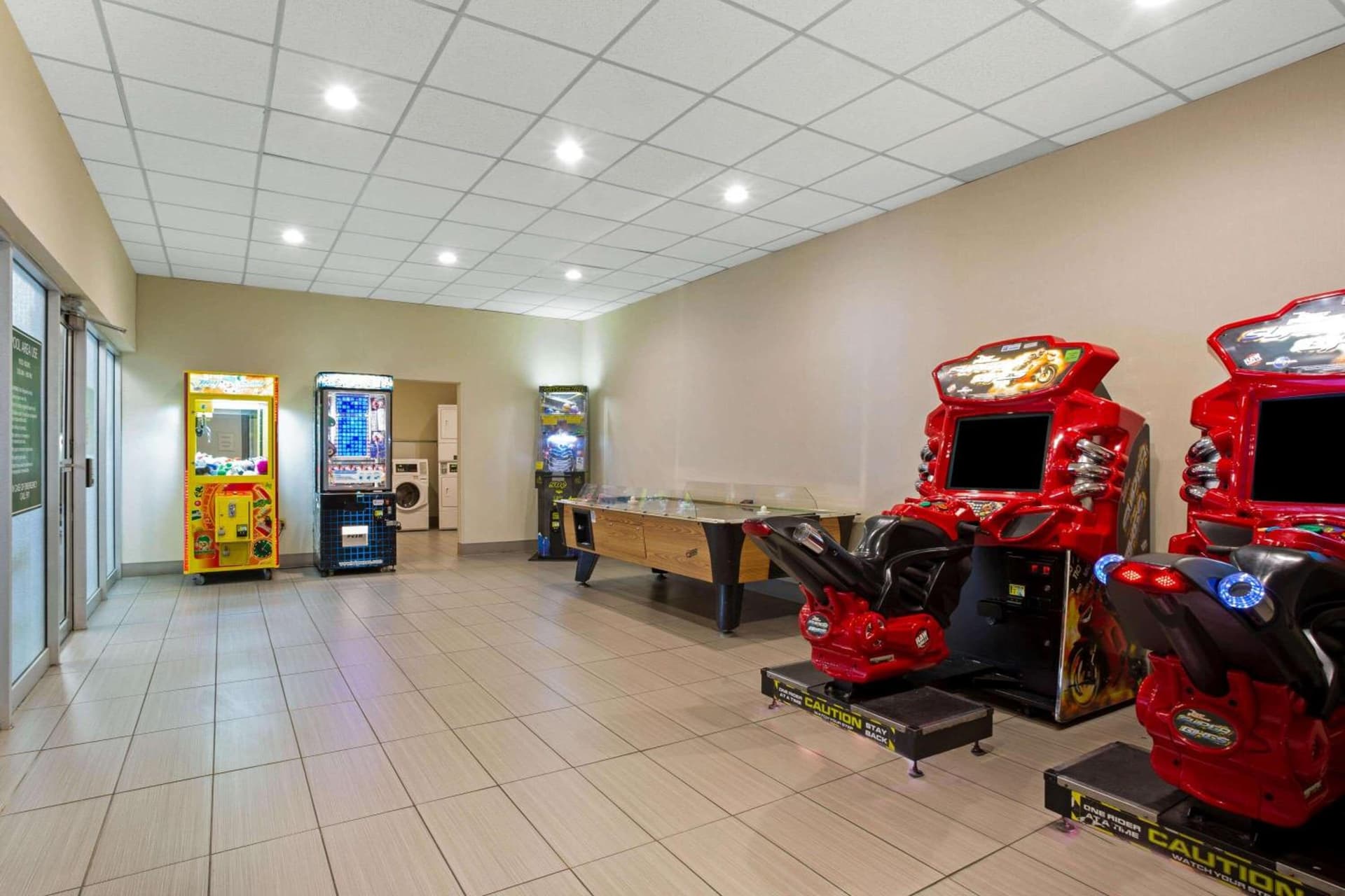 La Quinta by Wyndham Springfield interior in Springfield, MA — gallery photo 2
