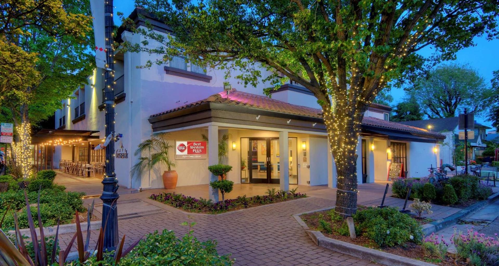Best Western Plus Palm Court Hotel featured exterior or lobby in Davis, CA — similar hotel