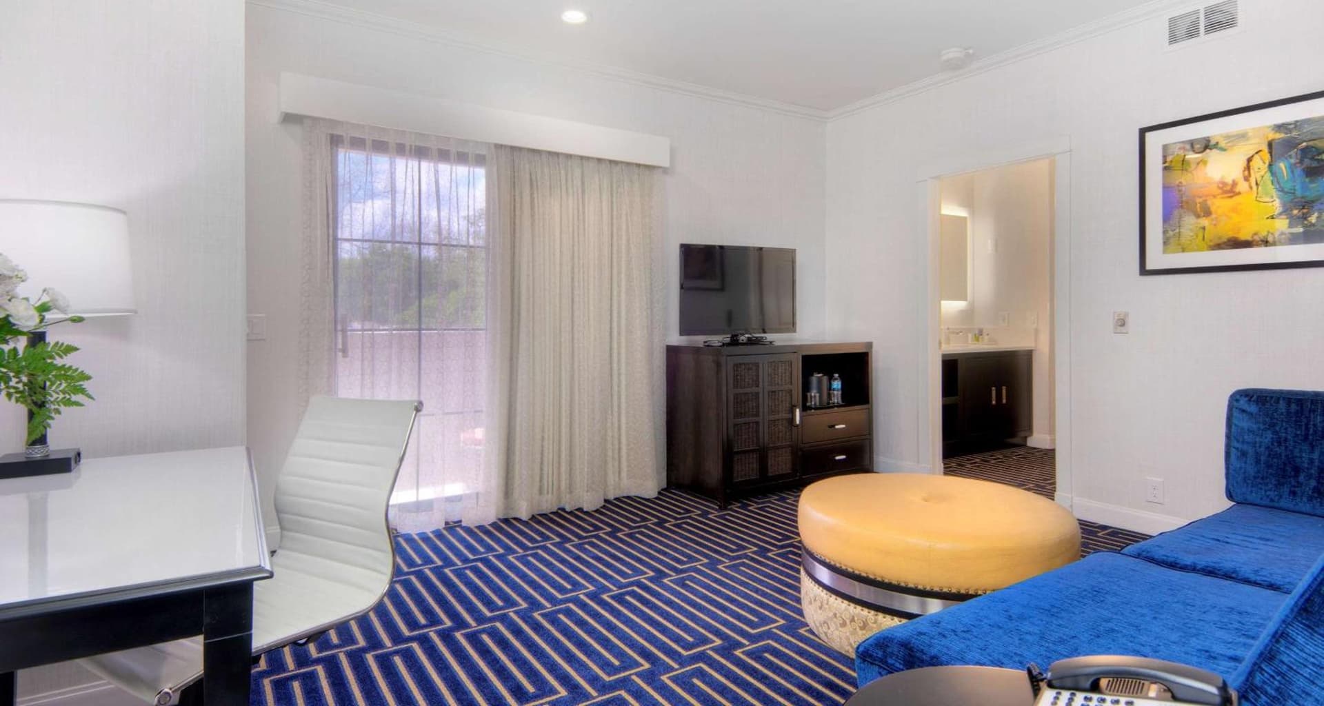 Best Western Plus Palm Court Hotel gallery photo in Davis, CA — image 38
