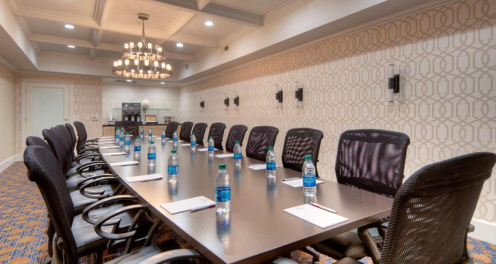 Best Western Plus Palm Court Hotel gallery photo in Davis, CA — image 7