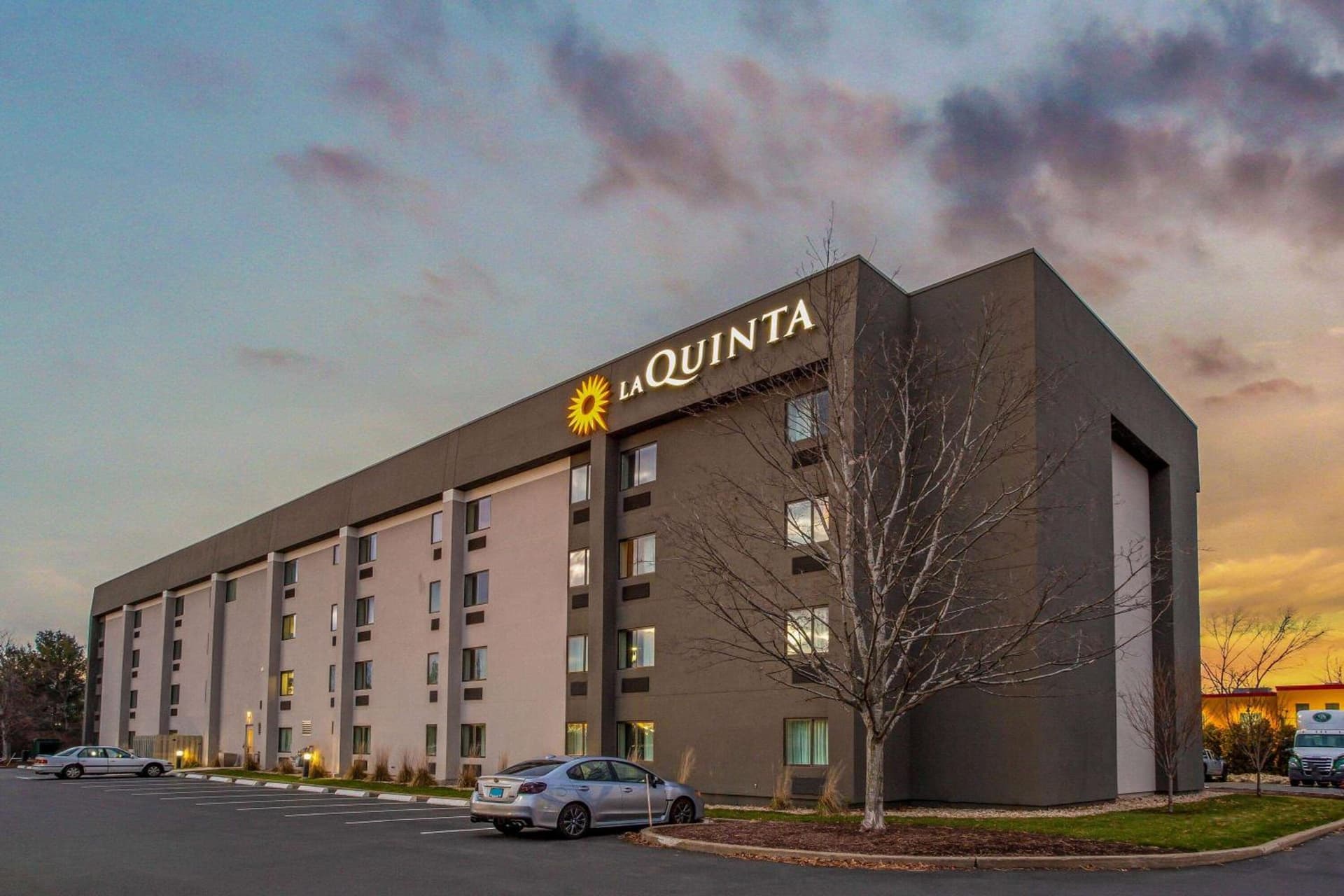 La Quinta by Wyndham Hartford Bradley Airport gallery photo in Windsor Locks — image 43