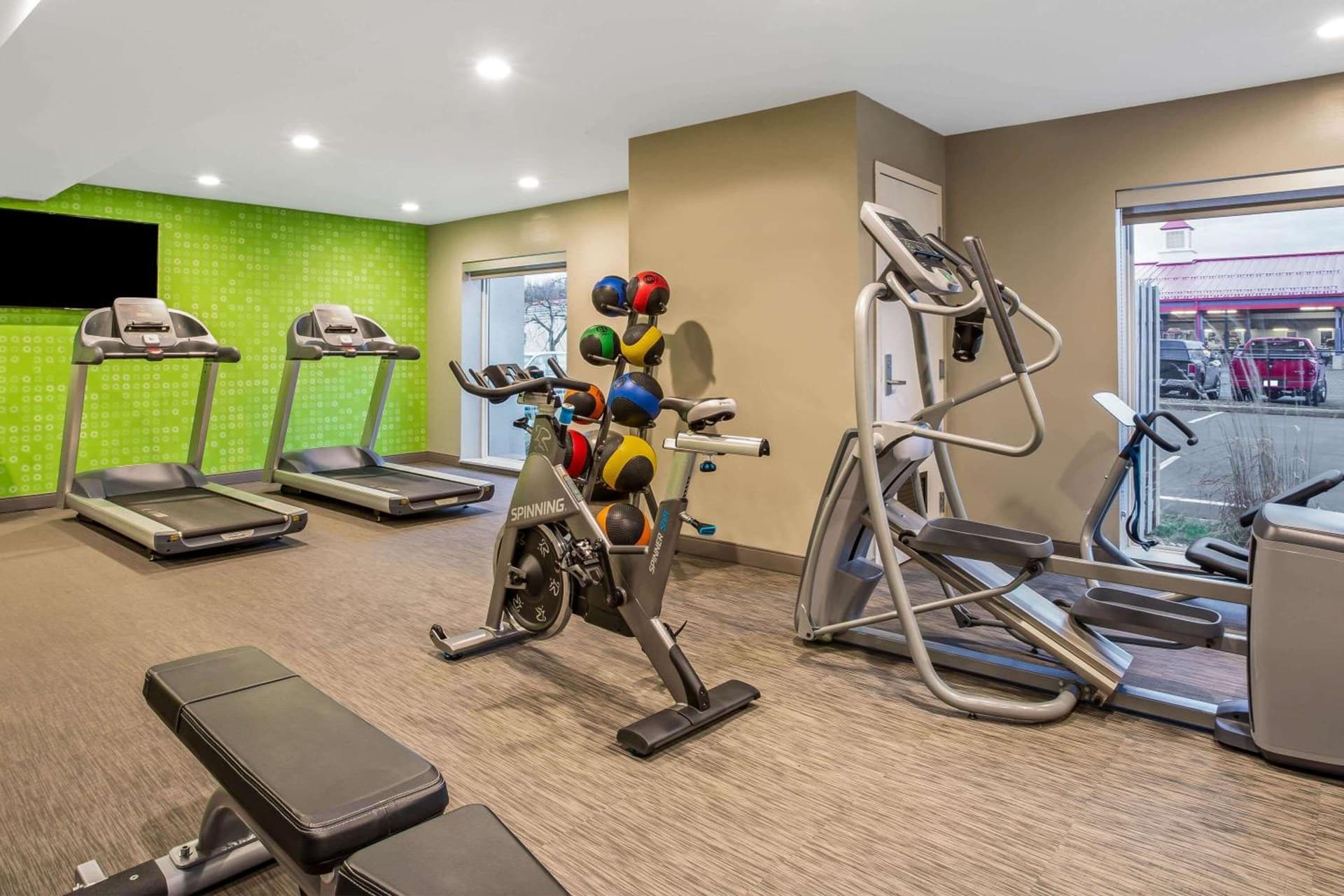 La Quinta by Wyndham Hartford Bradley Airport gallery photo in Windsor Locks — image 22