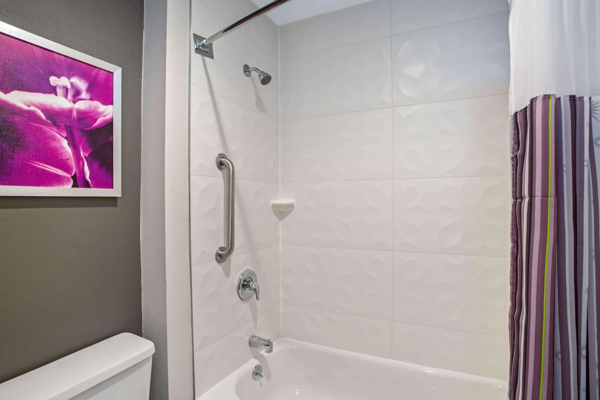 La Quinta by Wyndham Hartford Bradley Airport gallery photo in Windsor Locks — image 15