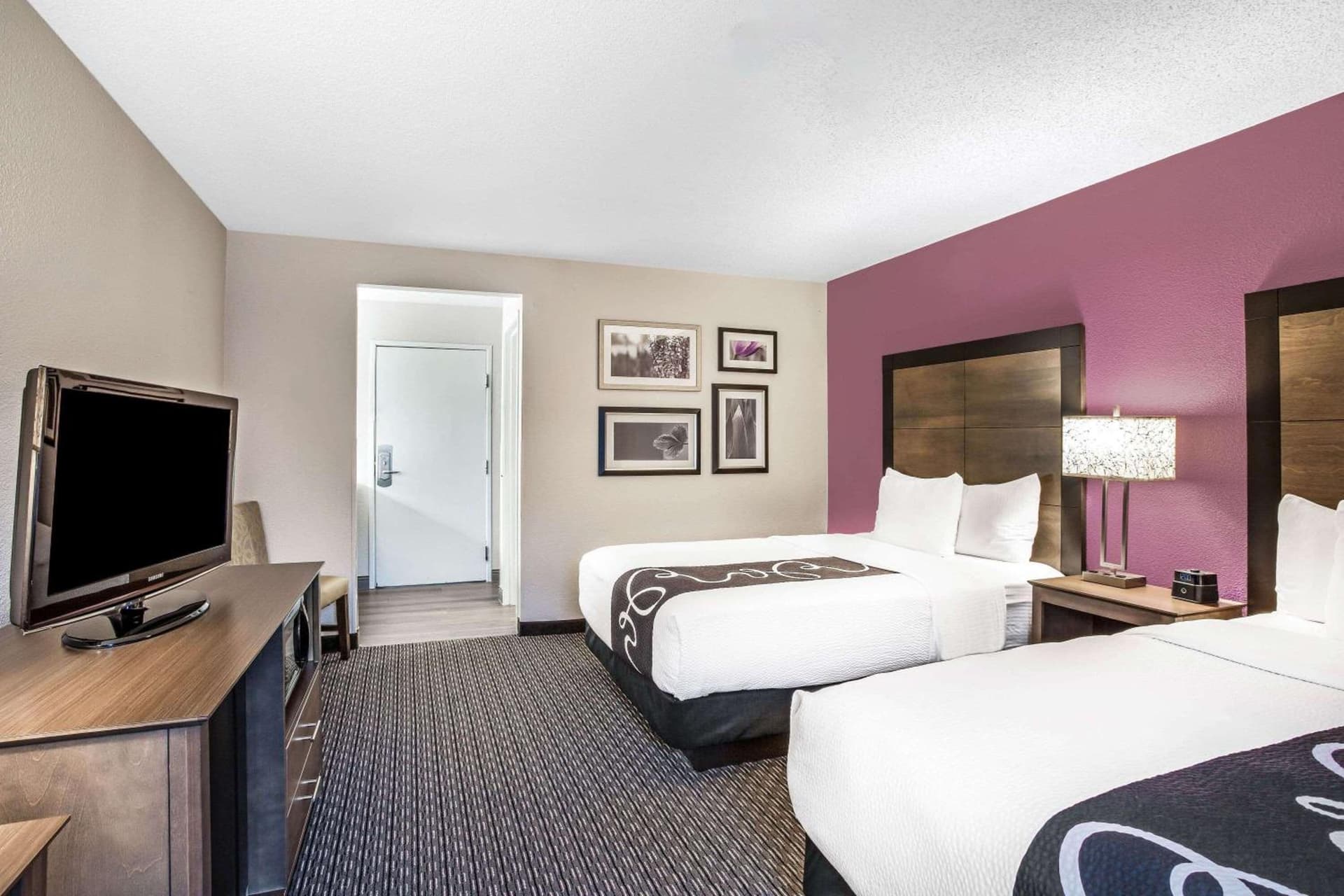 La Quinta by Wyndham Hartford Bradley Airport gallery photo in Windsor Locks — image 11