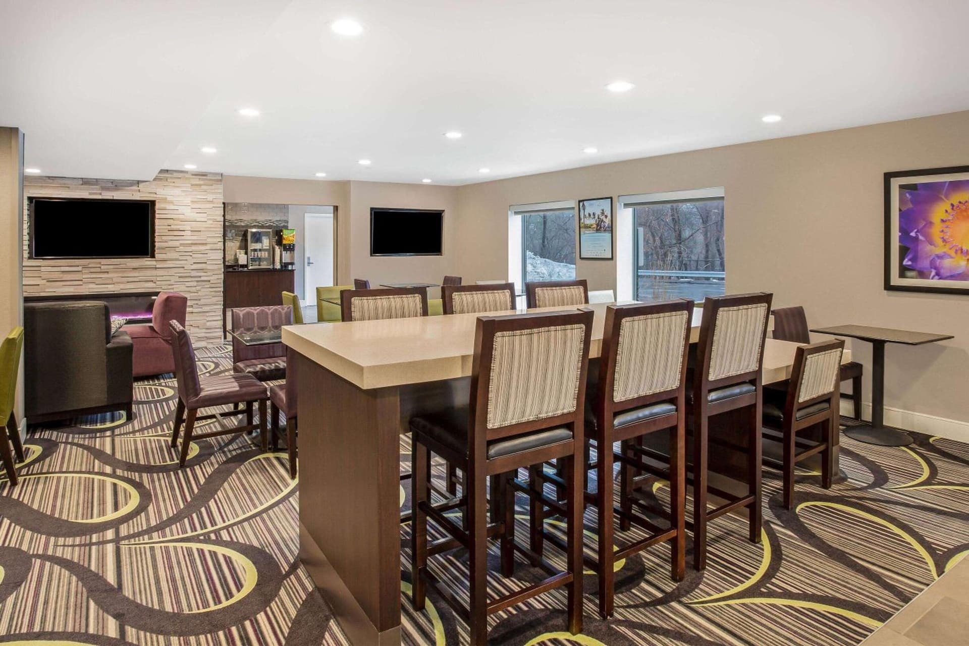 La Quinta by Wyndham Hartford Bradley Airport gallery photo in Windsor Locks — image 32