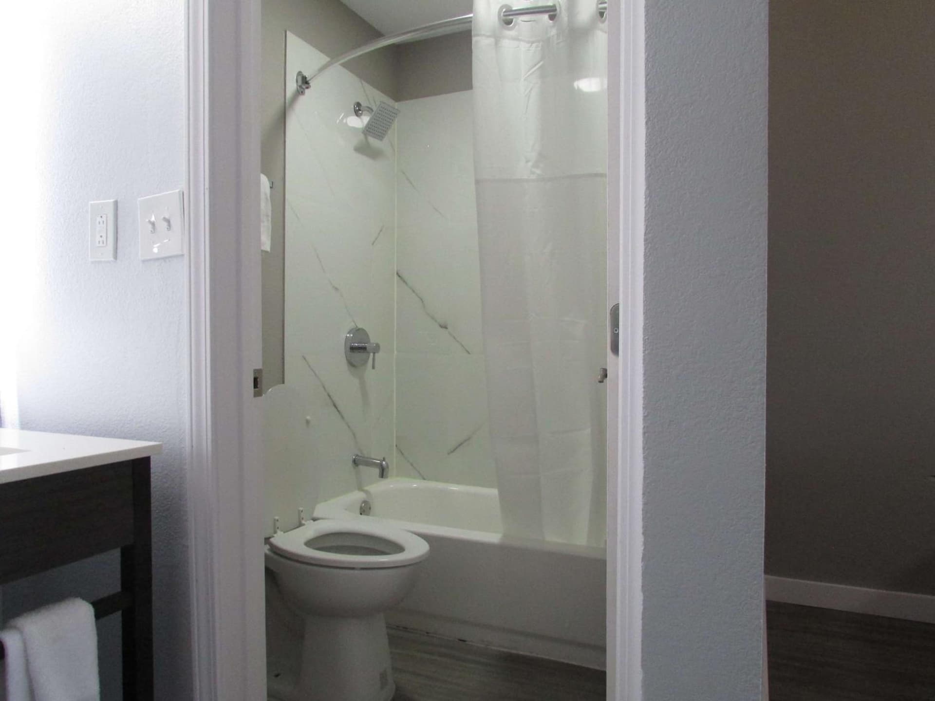 Motel 6 Brookhaven, Ms interior in Brookhaven, MS — gallery photo 2