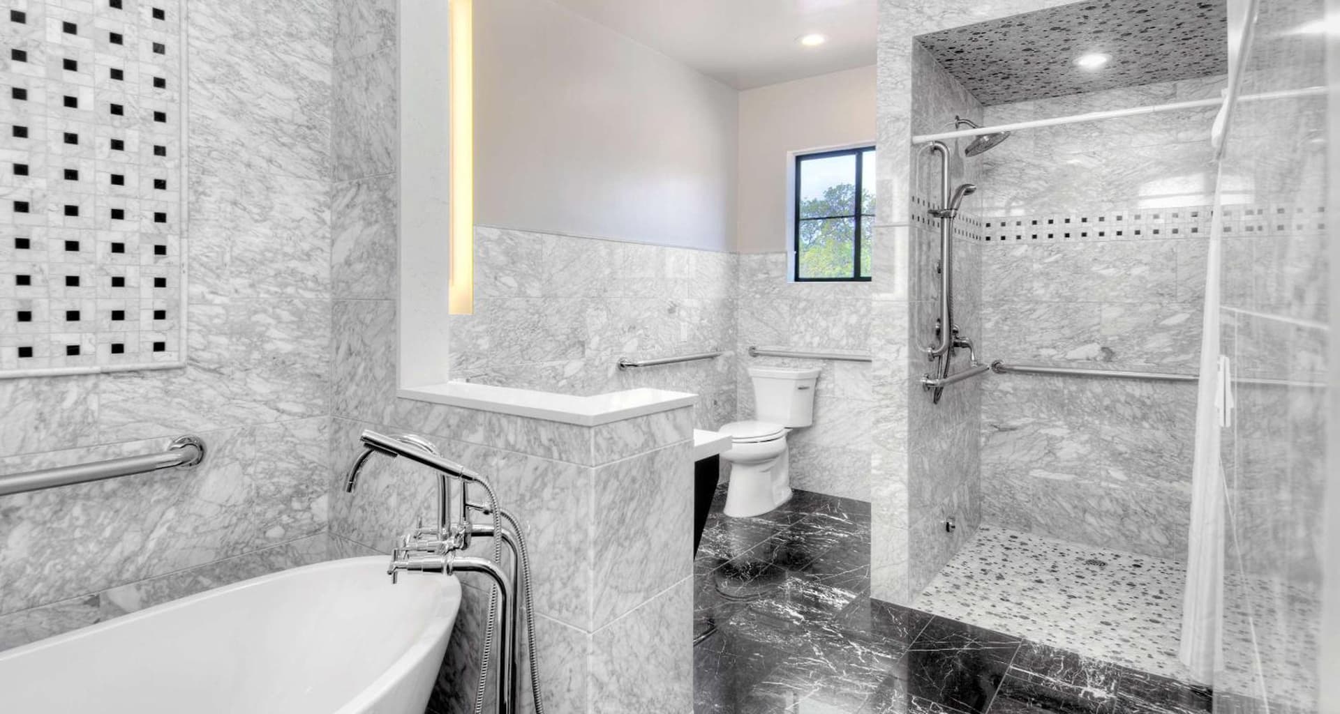 Best Western Plus Palm Court Hotel gallery photo in Davis, CA — image 12