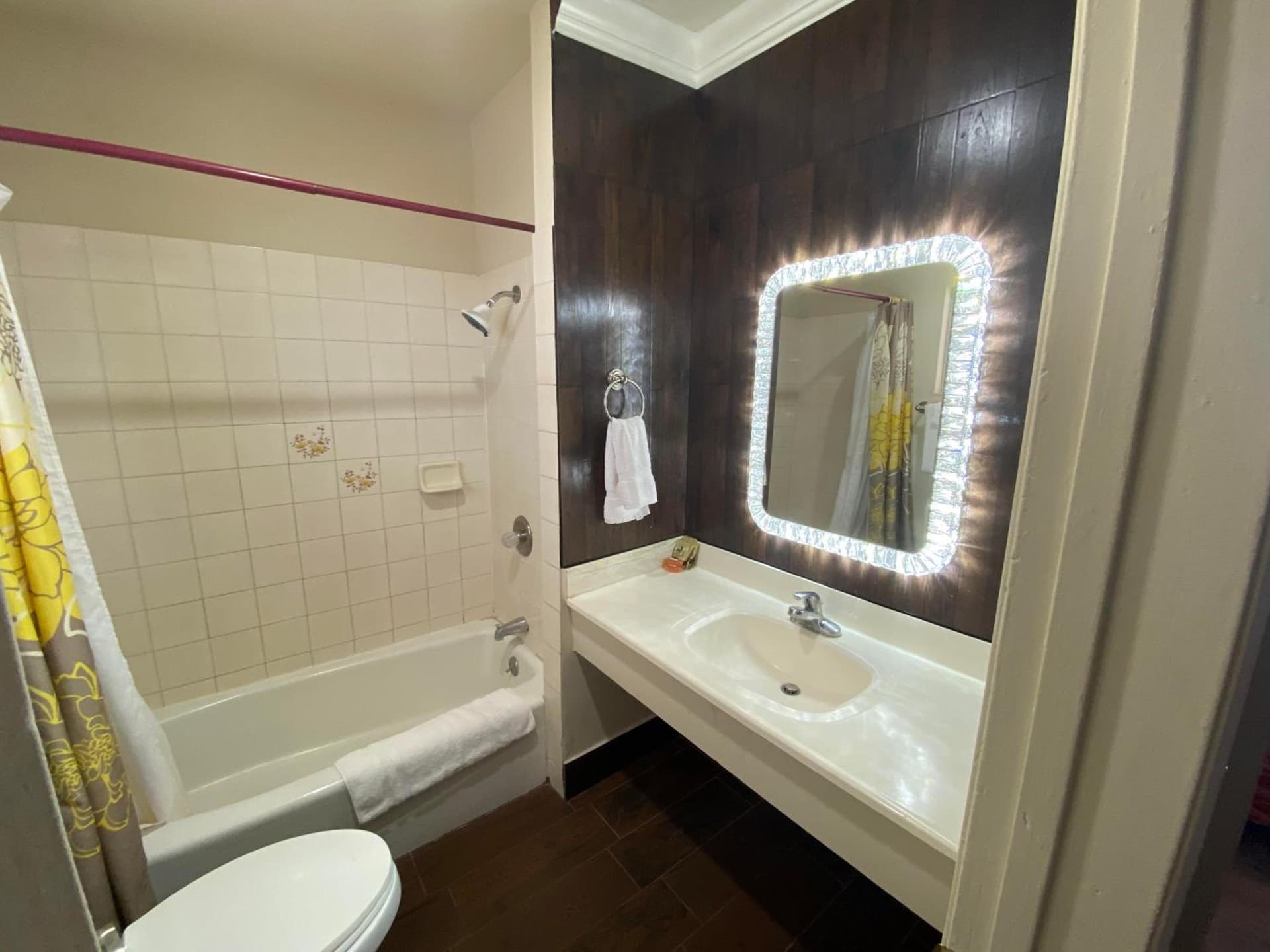 Villa Park Motel gallery photo in Orange, CA — image 37