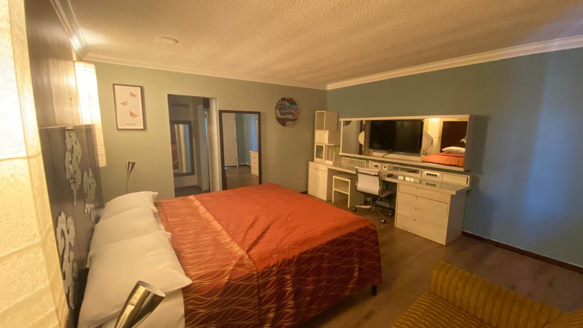 Villa Park Motel gallery photo in Orange, CA — image 7