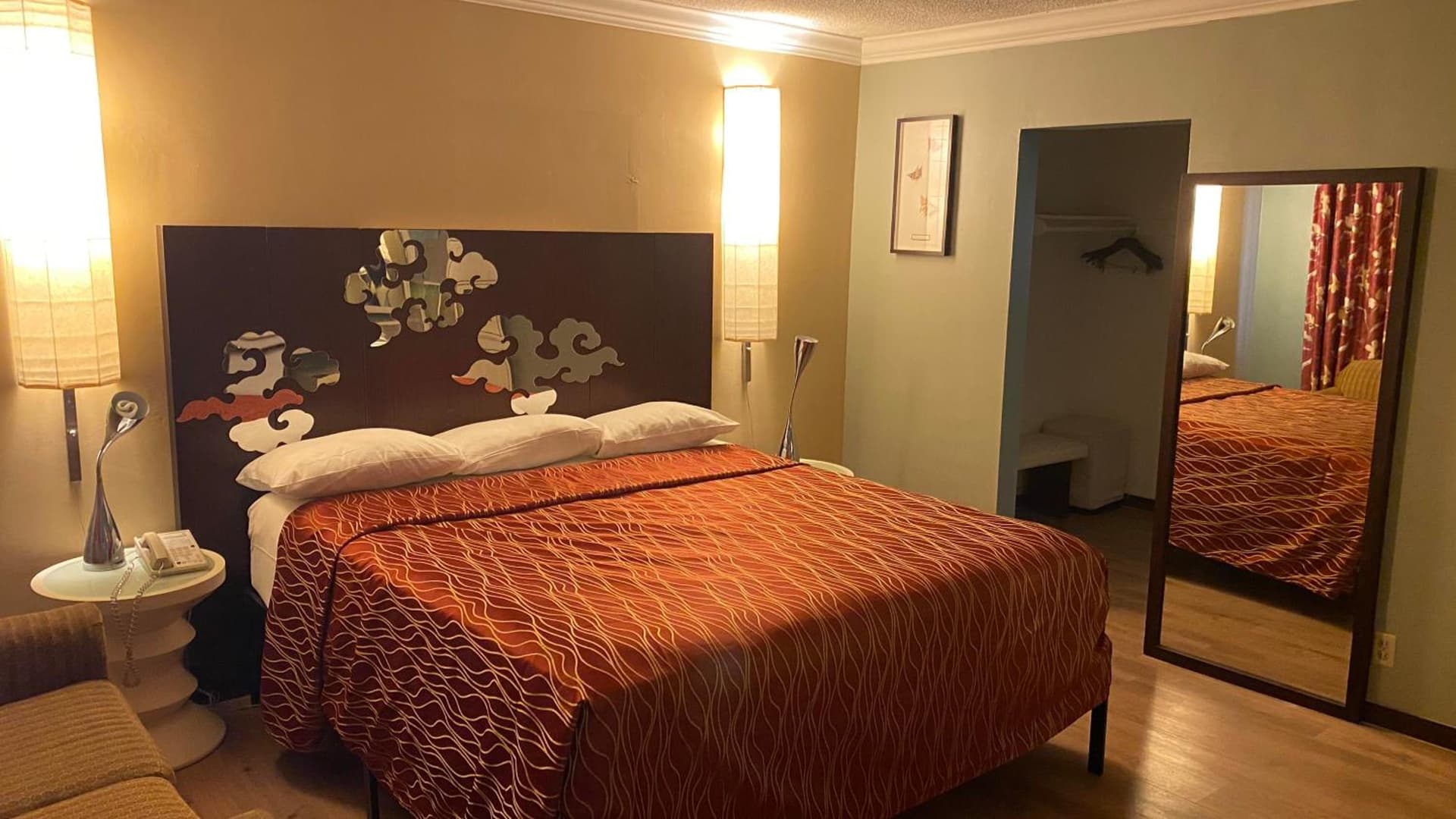 Villa Park Motel gallery photo in Orange, CA — image 16
