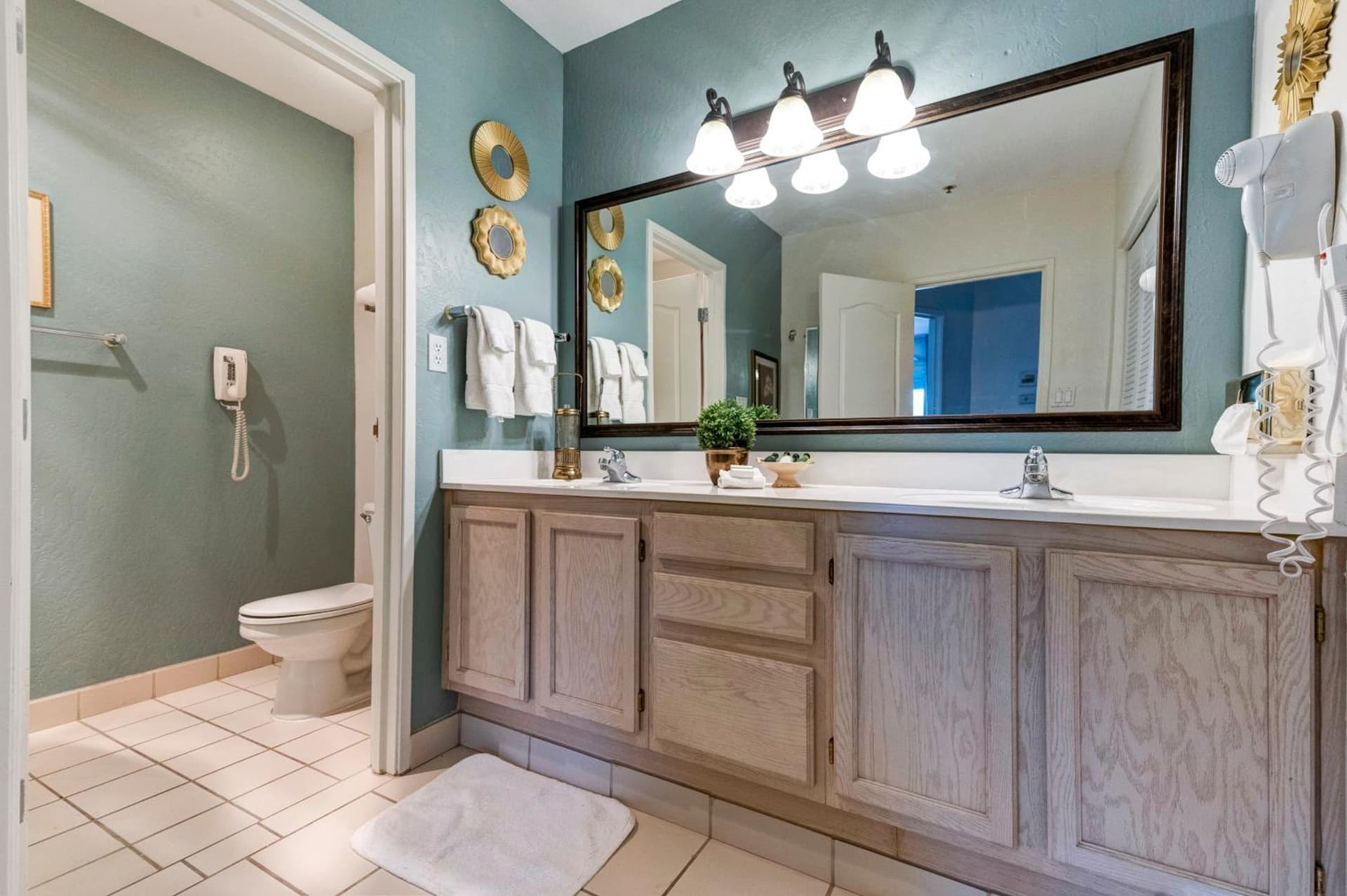 Forest Villas Hotel gallery photo in Prescott, AZ — image 145