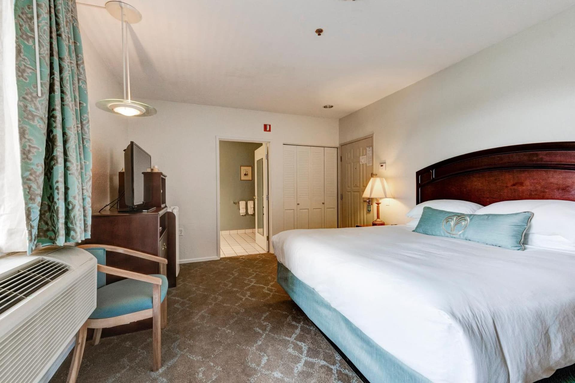 Forest Villas Hotel gallery photo in Prescott, AZ — image 166