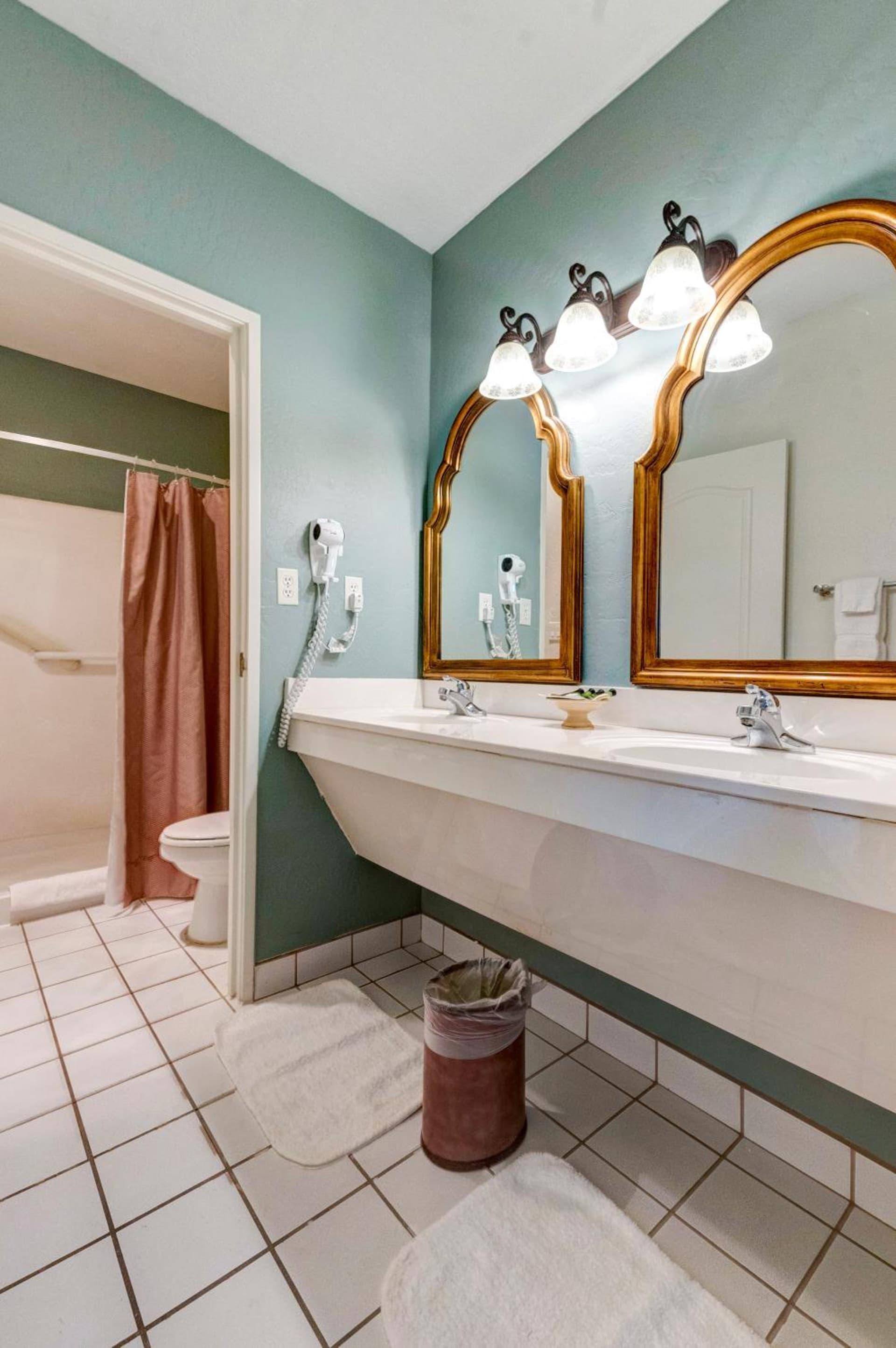 Forest Villas Hotel gallery photo in Prescott, AZ — image 39