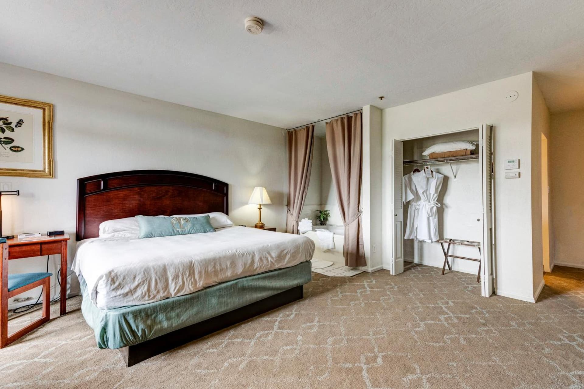 Forest Villas Hotel gallery photo in Prescott, AZ — image 239