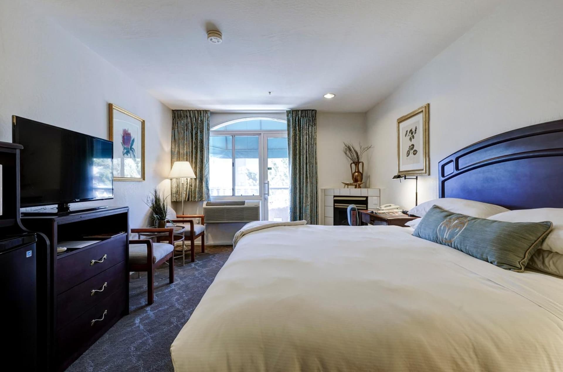 Forest Villas Hotel gallery photo in Prescott, AZ — image 136