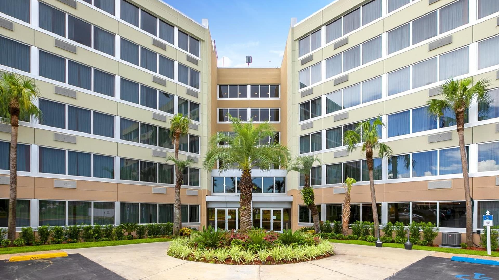 Holiday Inn Panama City by IHG exterior or lobby in Panama City, FL — main listing photo