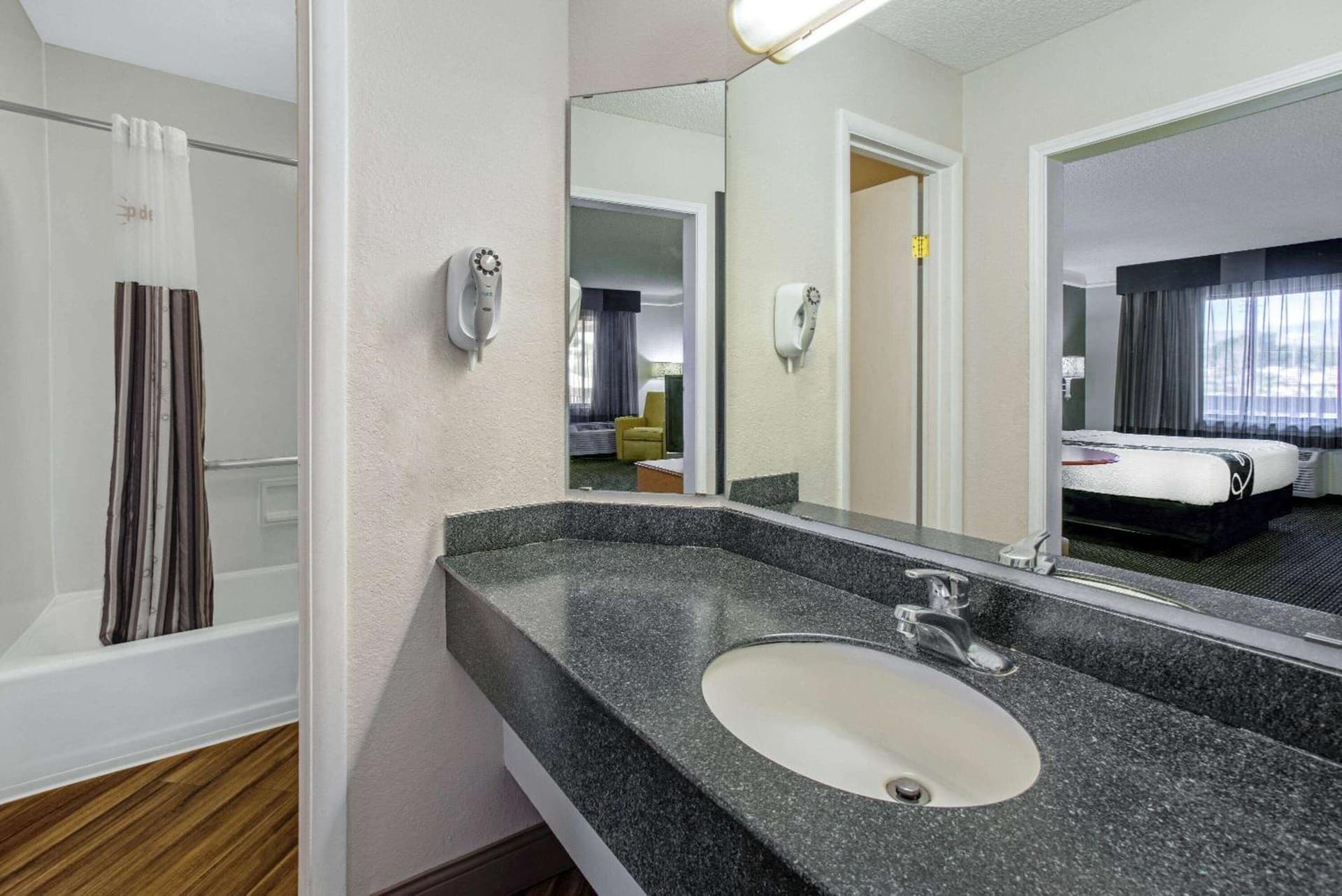 La Quinta Inn by Wyndham Tucson East gallery photo in Tucson, AZ — image 31