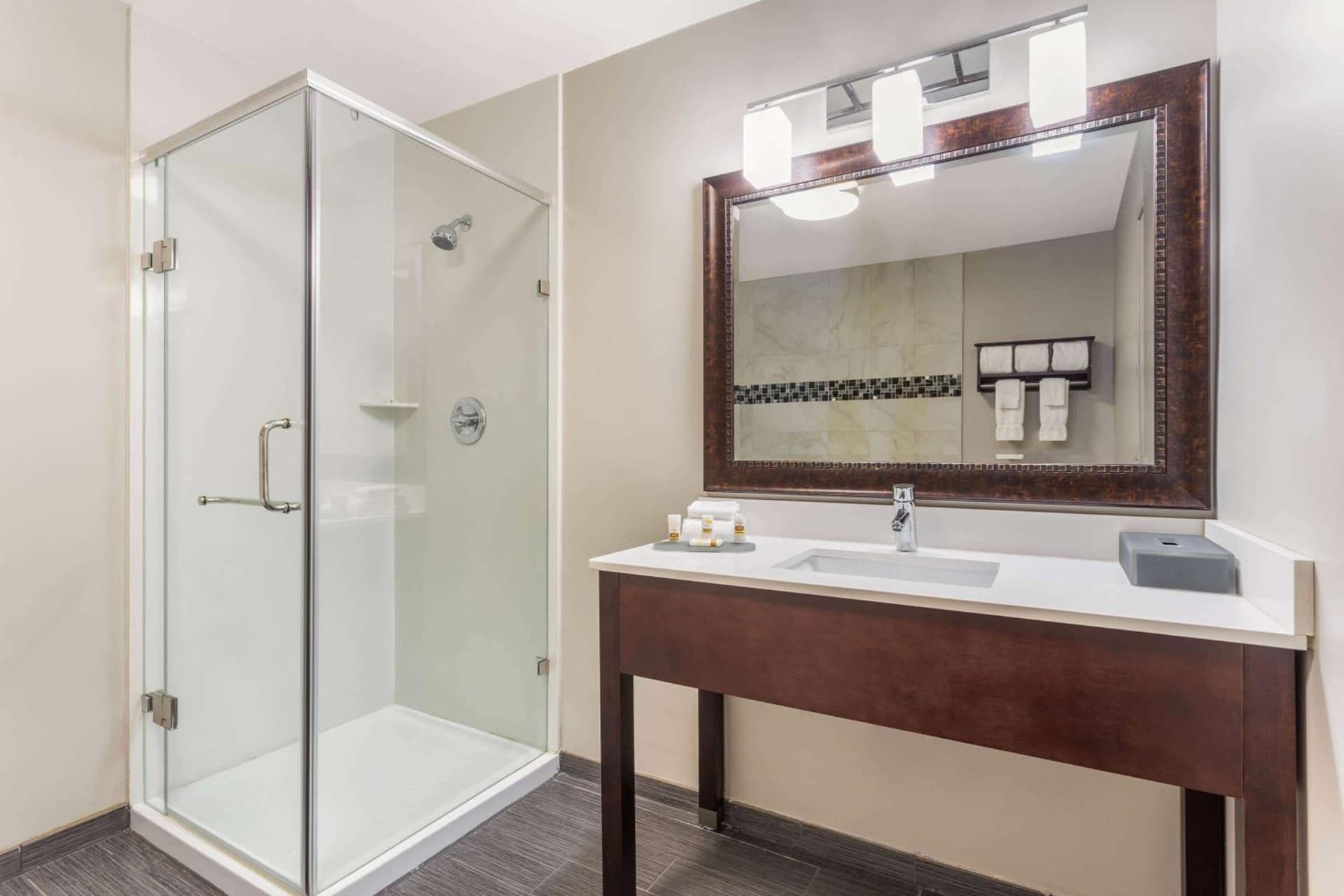 La Quinta by Wyndham Rockford gallery photo in Rockford, IL — image 4