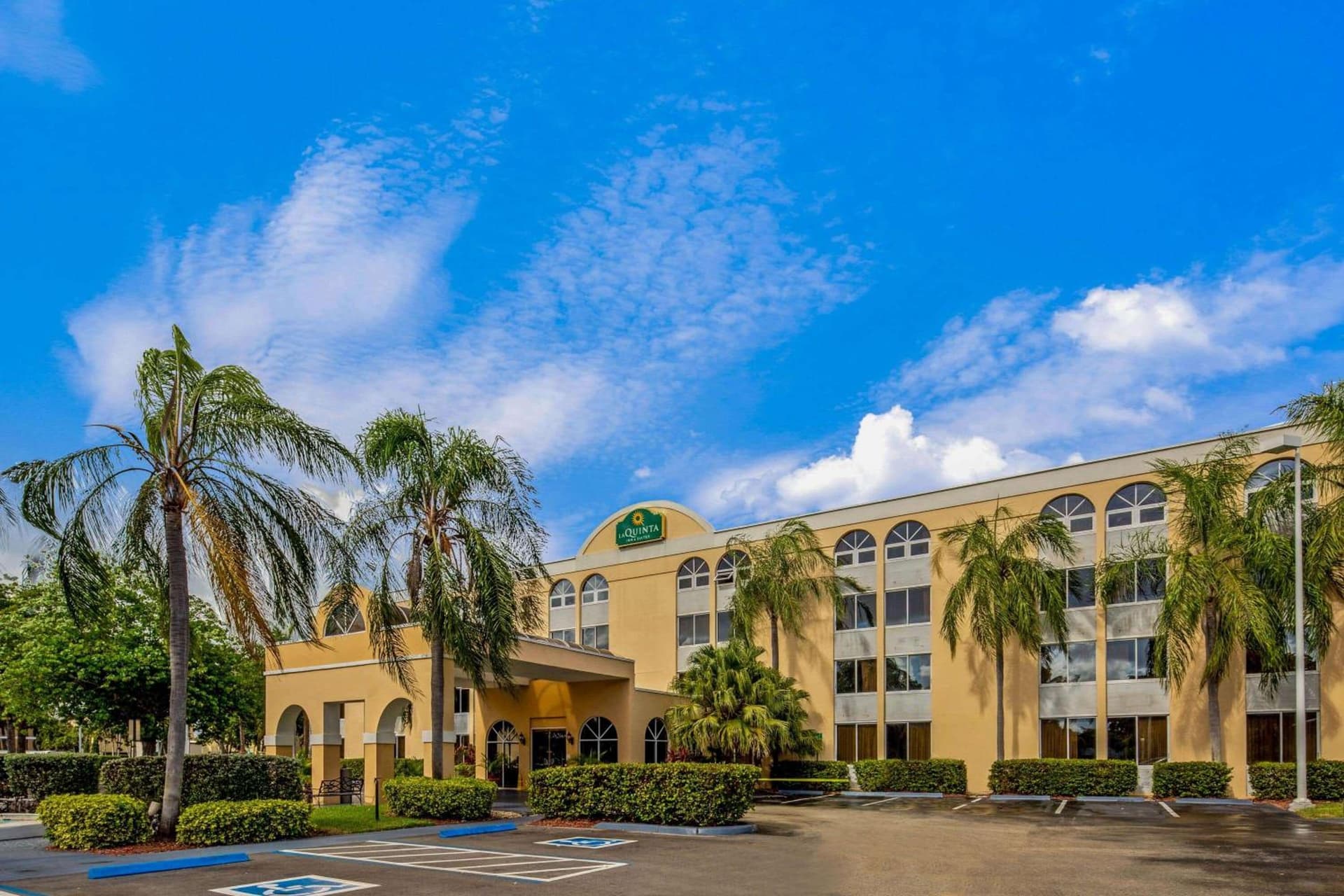 La Quinta by Wyndham Miami Lakes property views in Miami Lakes, FL — gallery photo 3