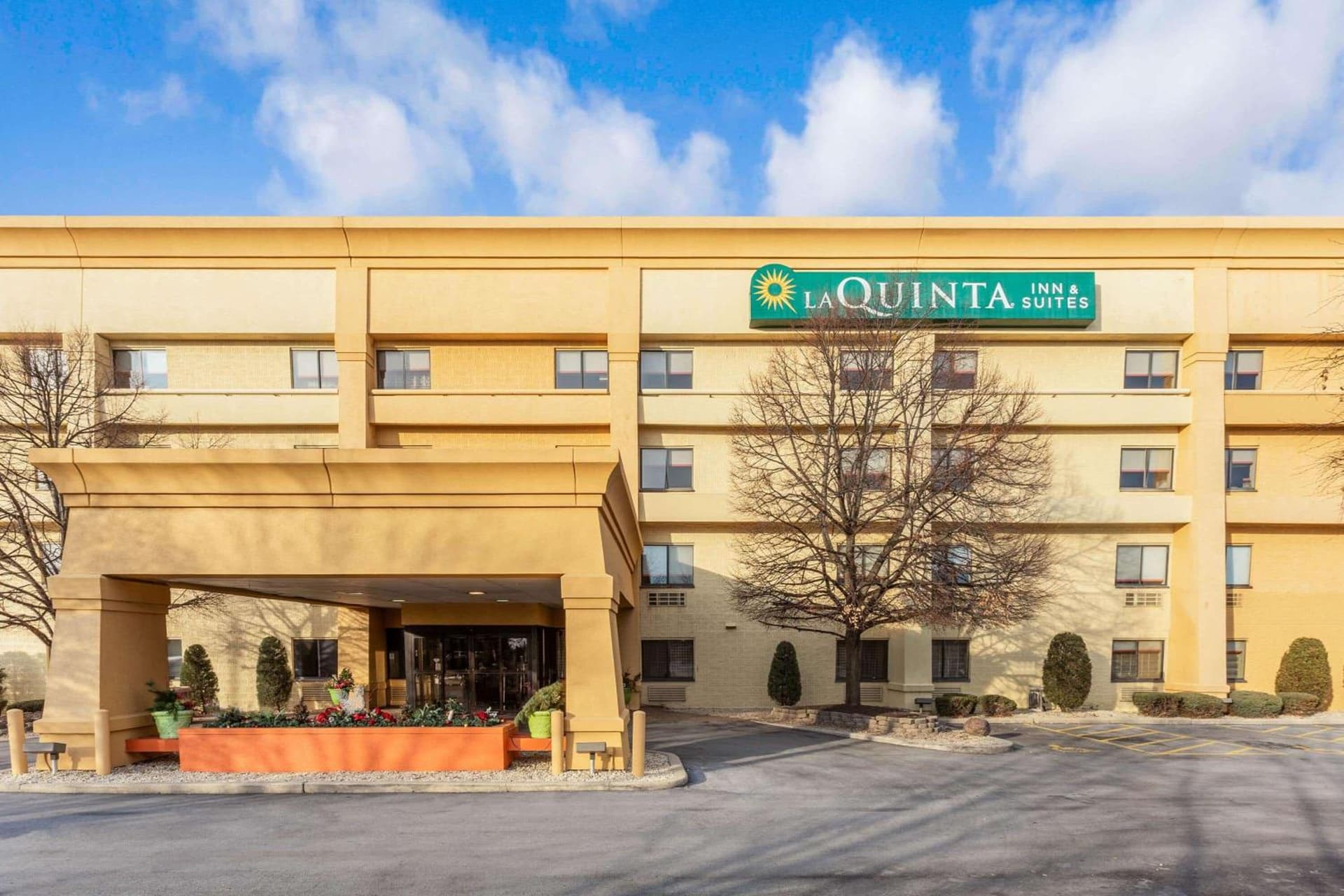 La Quinta by Wyndham Chicago Tinley Park featured exterior or lobby in Tinley Park, IL — similar hotel
