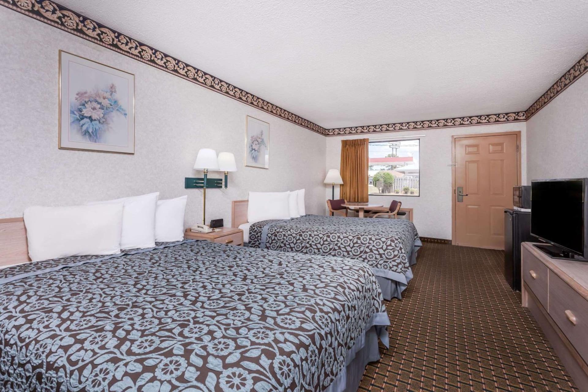 Days Inn by Wyndham Byron gallery photo in Byron, GA — image 24