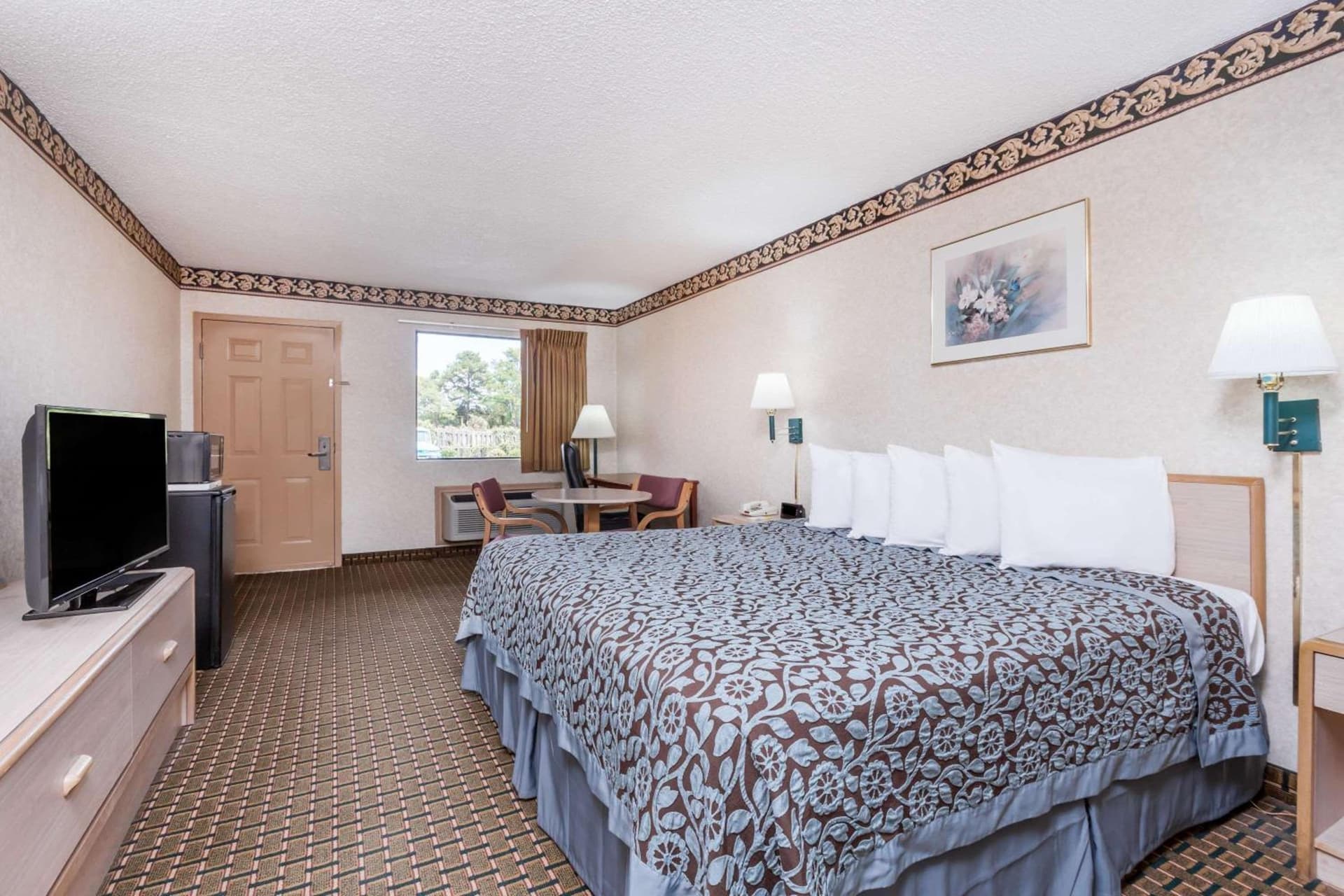 Days Inn by Wyndham Byron gallery photo in Byron, GA — image 9