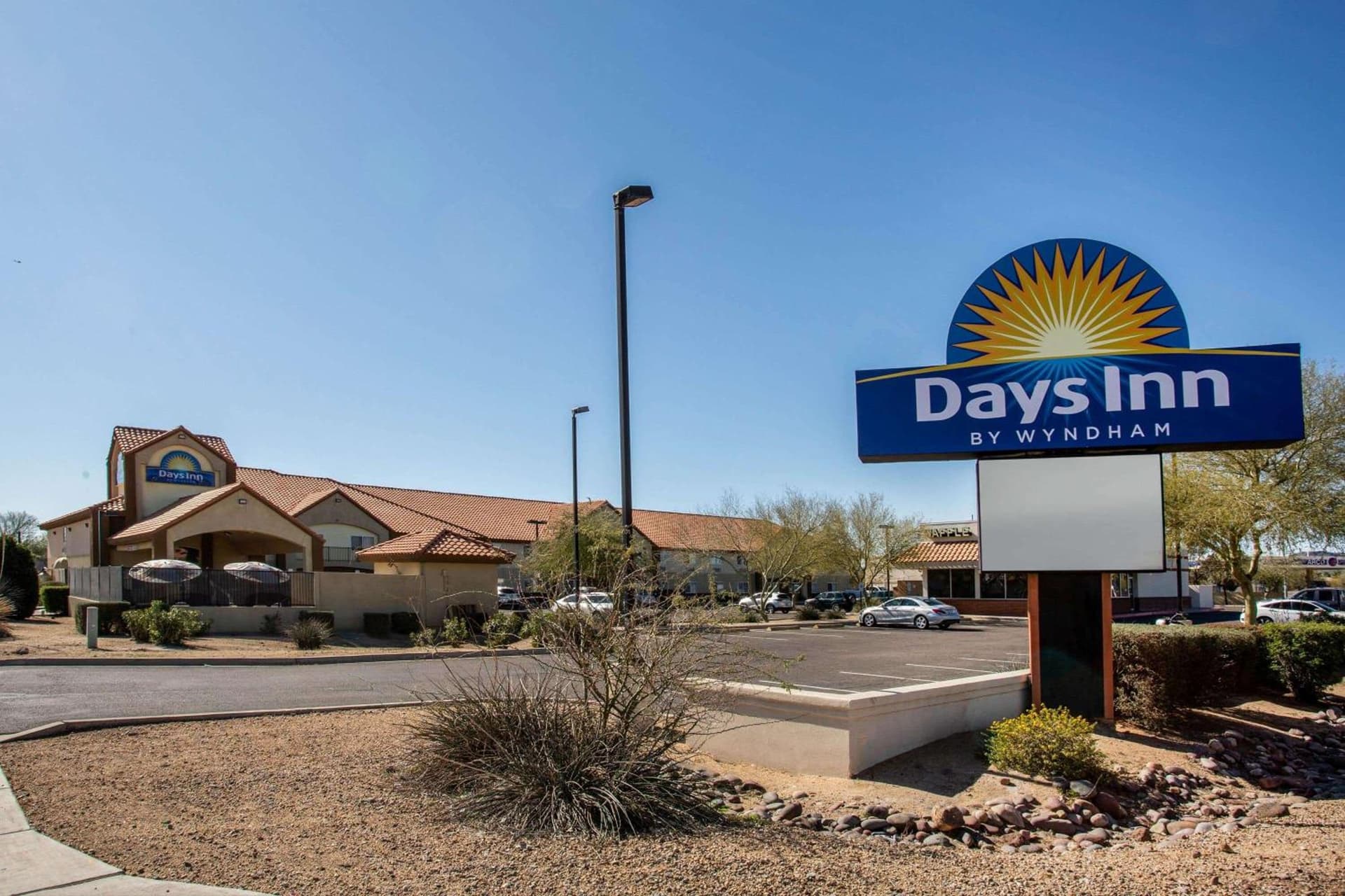 Days Inn by Wyndham Phoenix North property views in Phoenix, AZ — gallery photo 3
