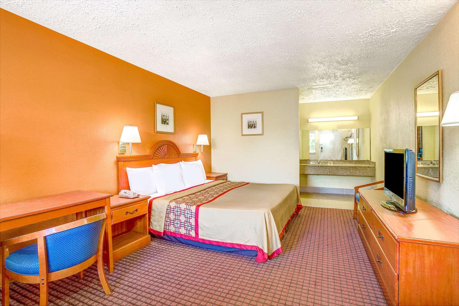 Days Inn by Wyndham Chesapeake gallery photo in Chesapeake, VA — image 15