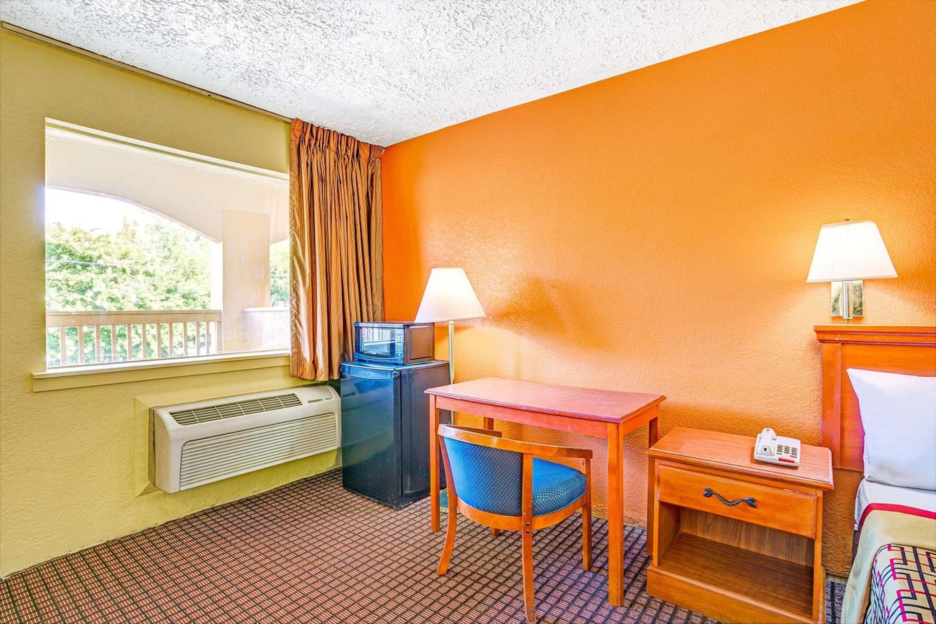 Days Inn by Wyndham Chesapeake gallery photo in Chesapeake, VA — image 13