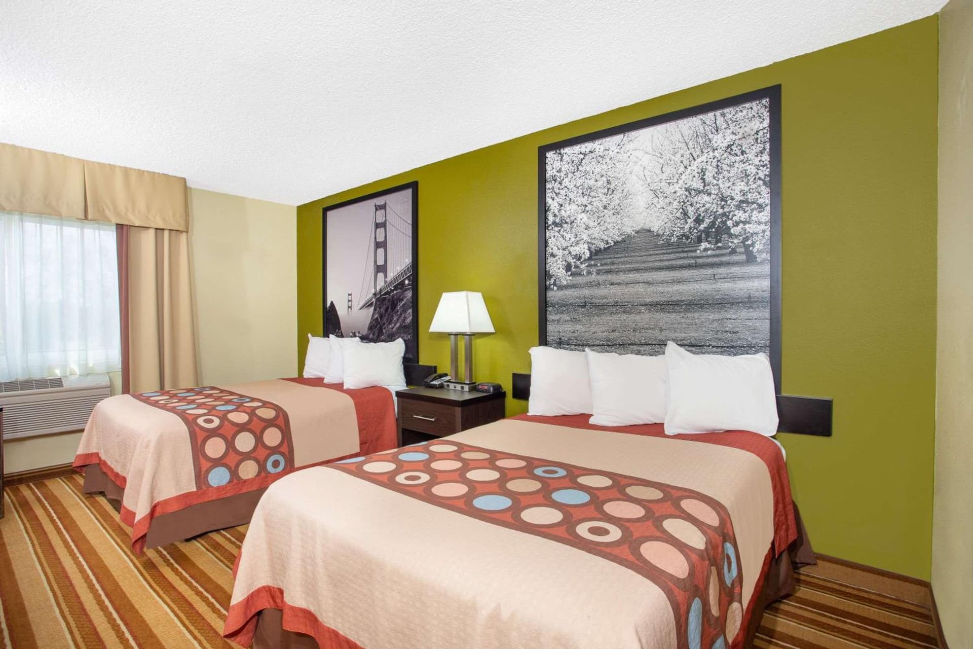Super 8 by Wyndham Chico gallery photo in Chico, CA — image 9