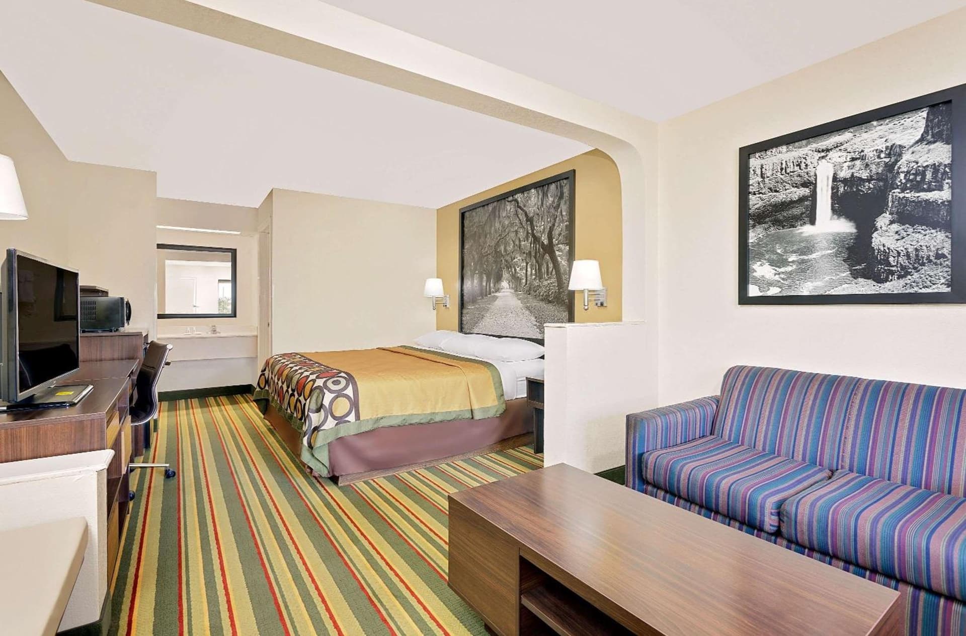 Super 8 by Wyndham Byron/South Macon gallery photo in Byron, GA — image 34
