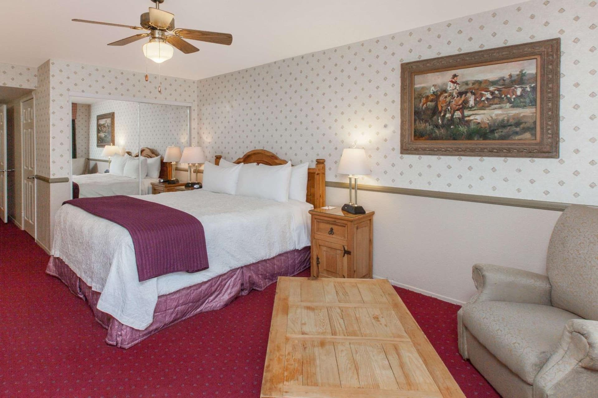 Days Inn by Wyndham Lebec interior in Grapevine, CA — gallery photo 2