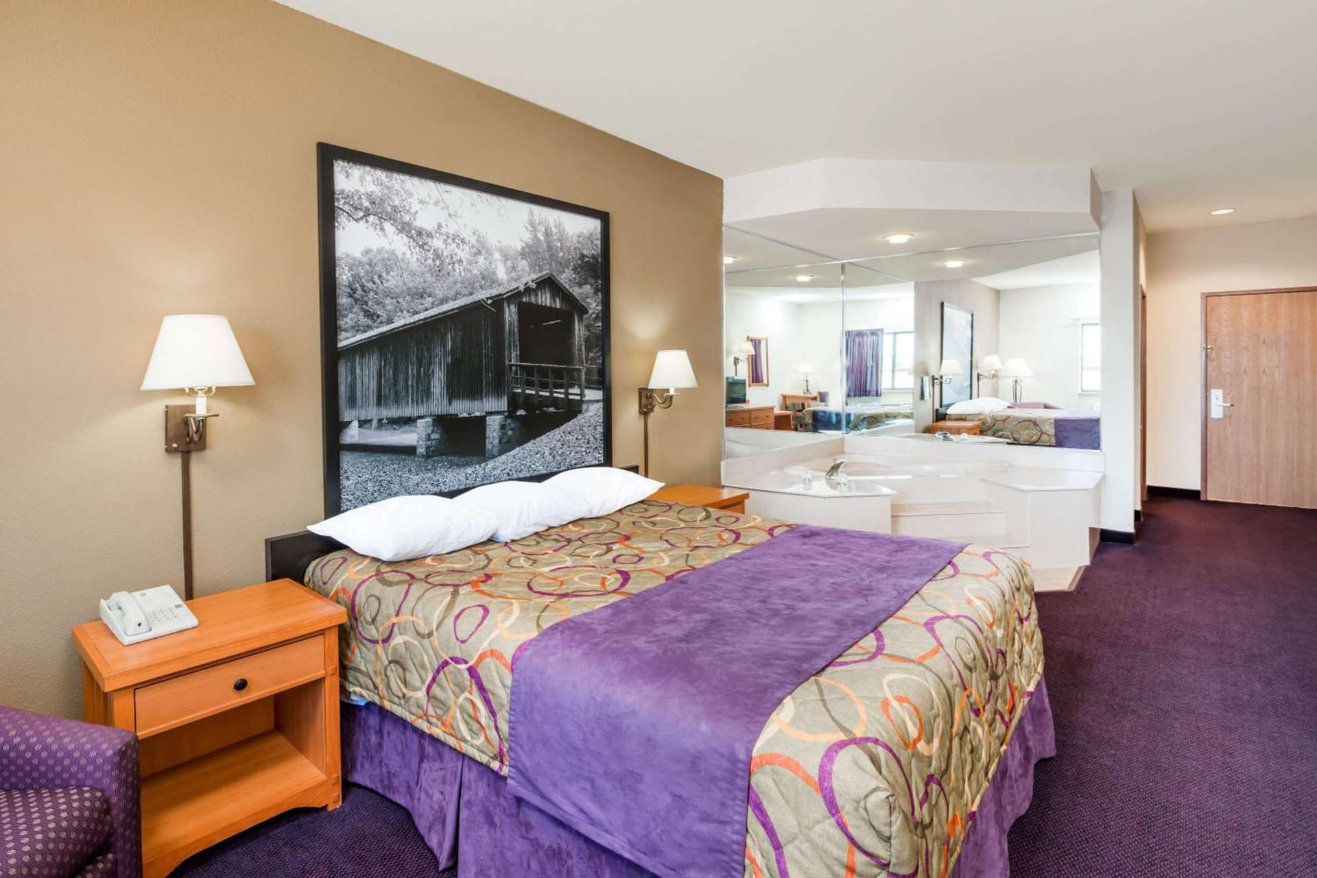 Super 8 by Wyndham Columbia East gallery photo in Columbia, MO — image 30