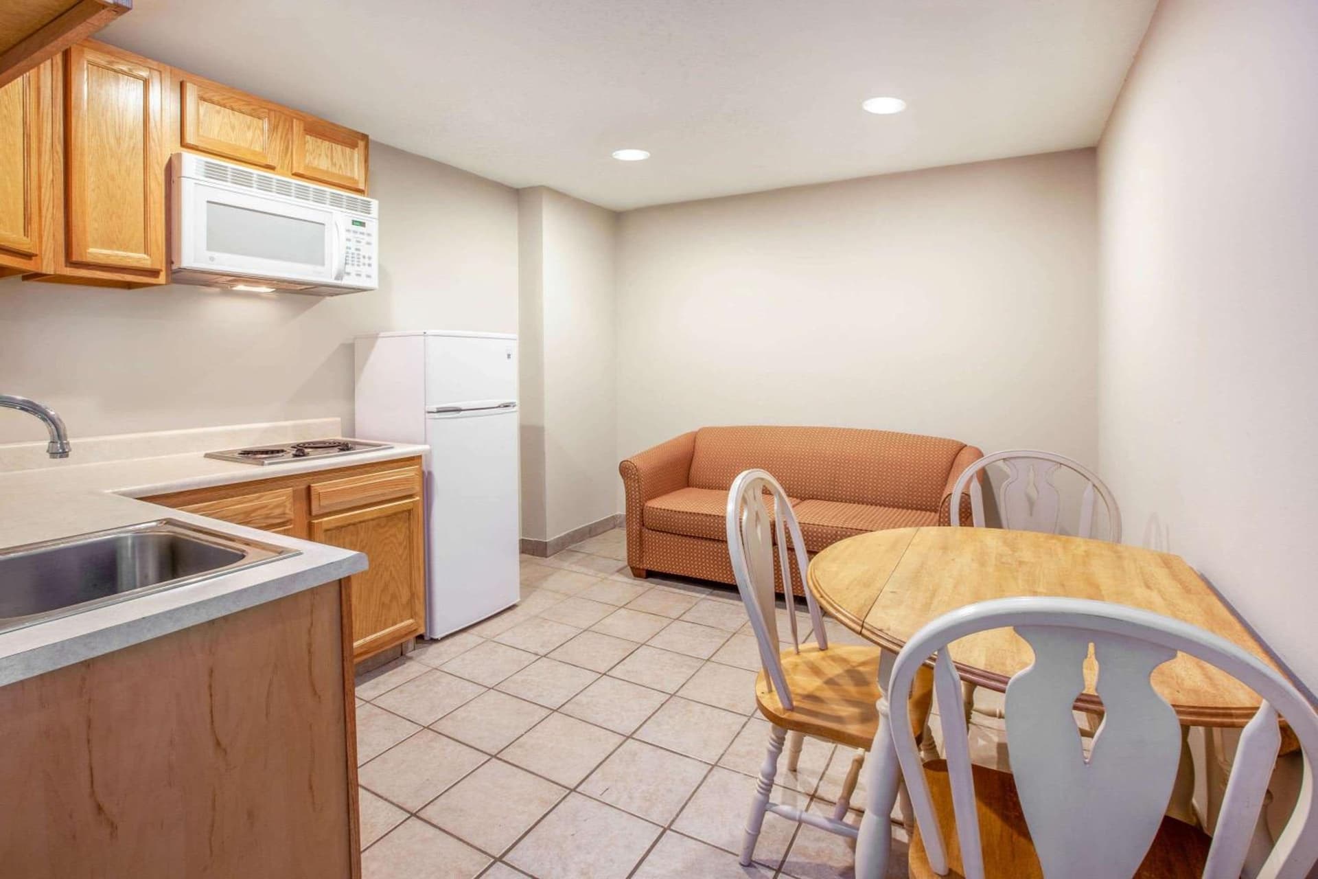 Baymont by Wyndham Grand Rapids Airport gallery photo in Grand Rapids, MI — image 10