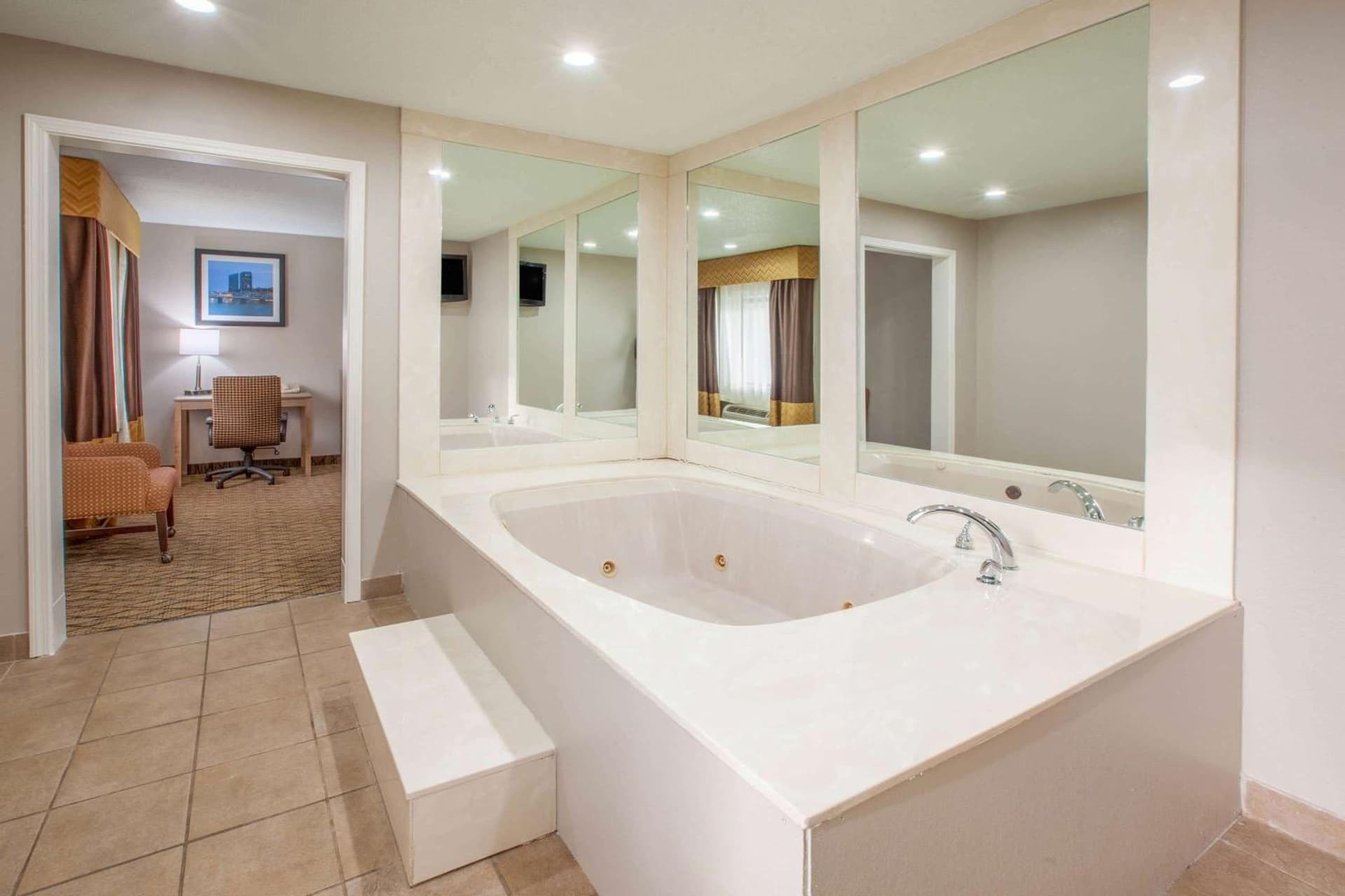 Baymont by Wyndham Grand Rapids Airport gallery photo in Grand Rapids, MI — image 20