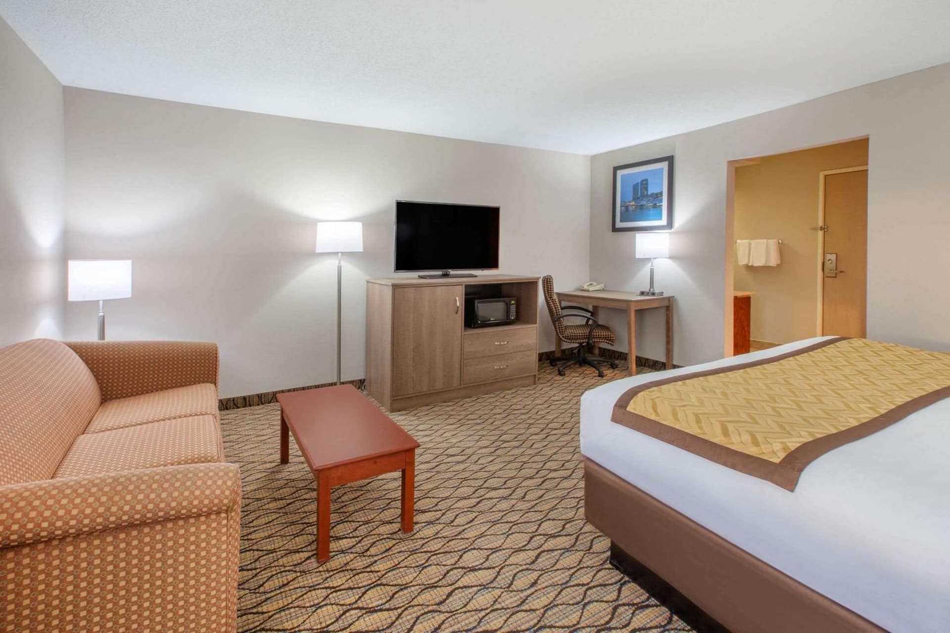 Baymont by Wyndham Grand Rapids Airport gallery photo in Grand Rapids, MI — image 4