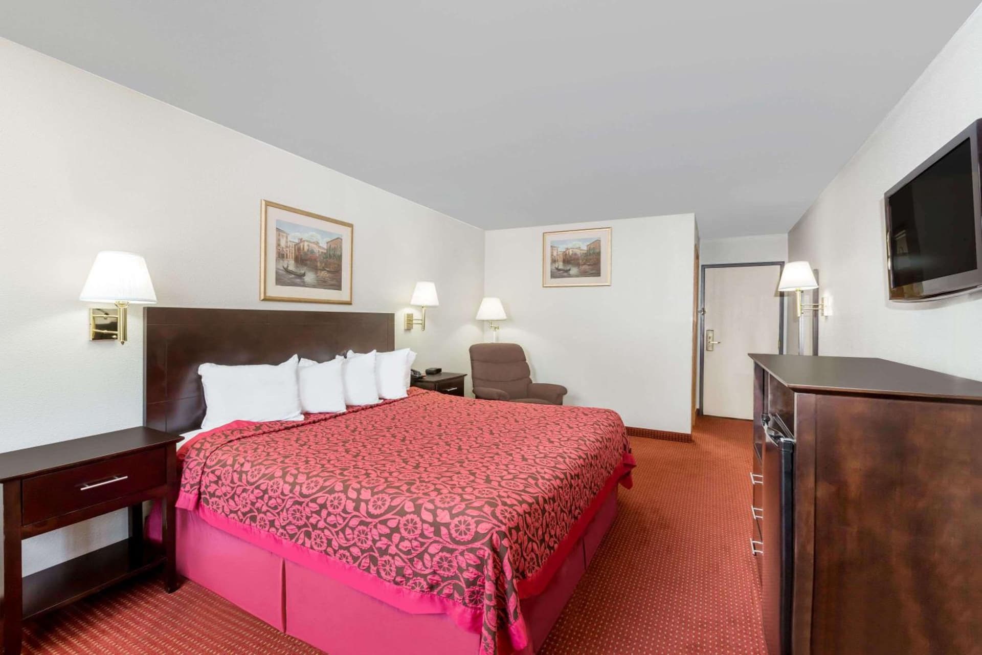 Days Inn & Suites by Wyndham Des Moines Airport gallery photo in Des Moines, IA — image 21