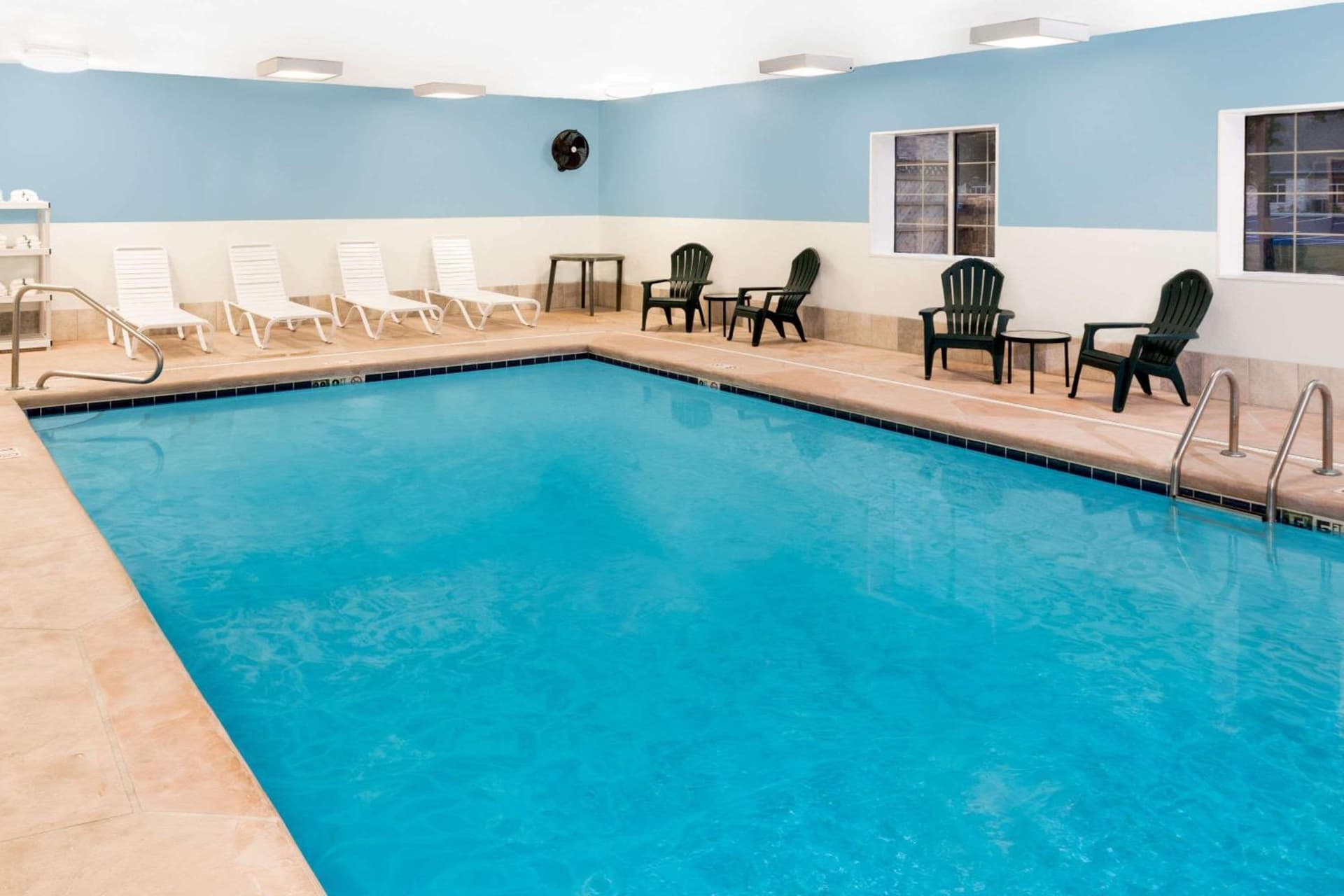 Baymont by Wyndham Fort Wayne property views in Fort Wayne, IN — gallery photo 3