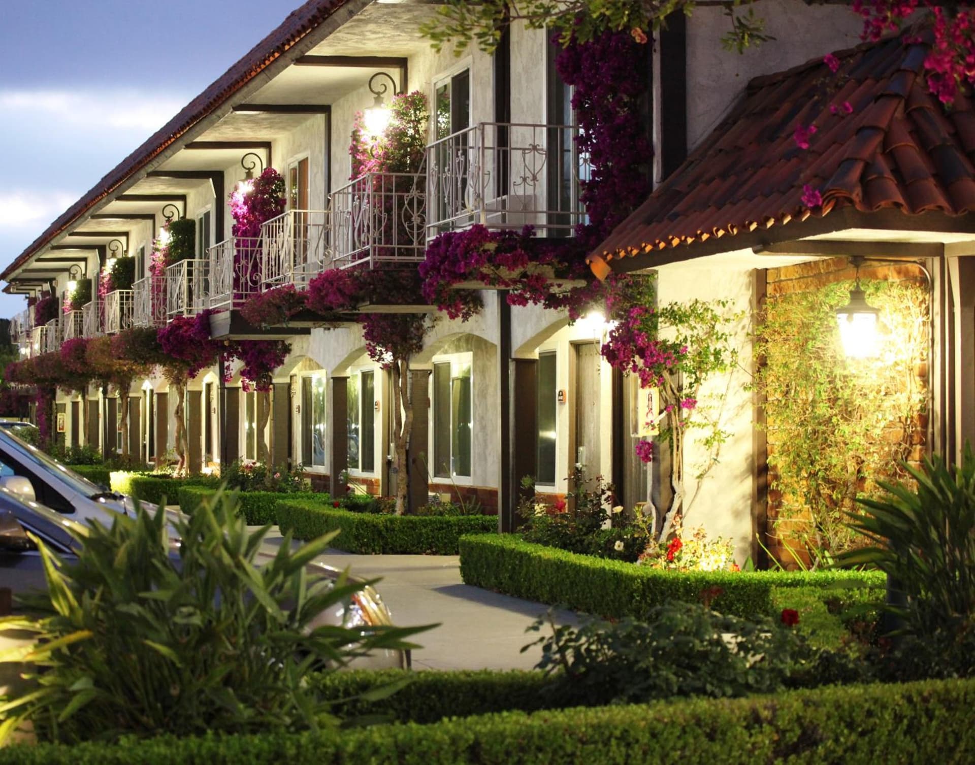 Laguna Hills Lodge-Irvine Spectrum interior in Laguna Hills, CA — gallery photo 2