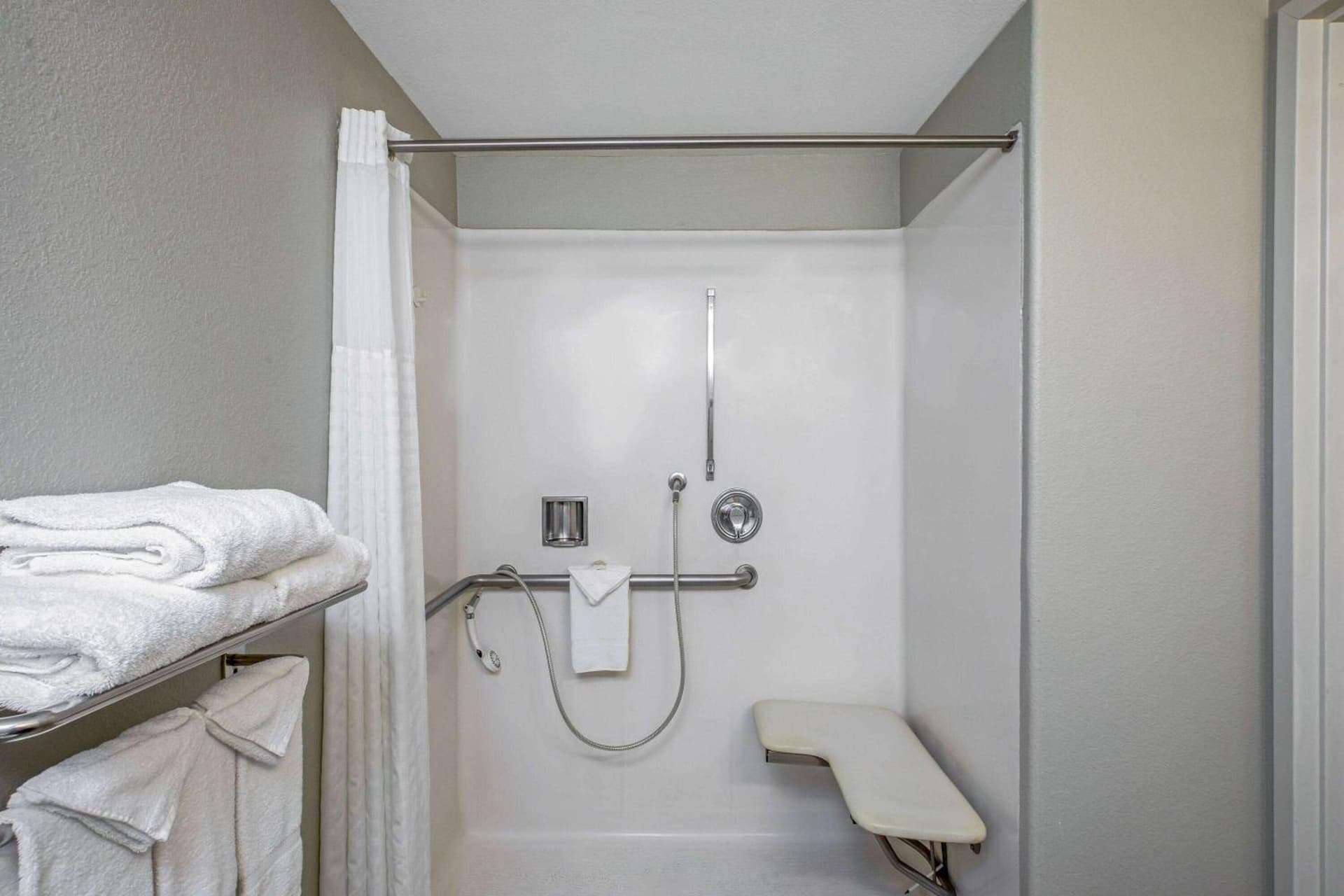 La Quinta by Wyndham Manteca - Ripon gallery photo in Ripon, CA — image 7