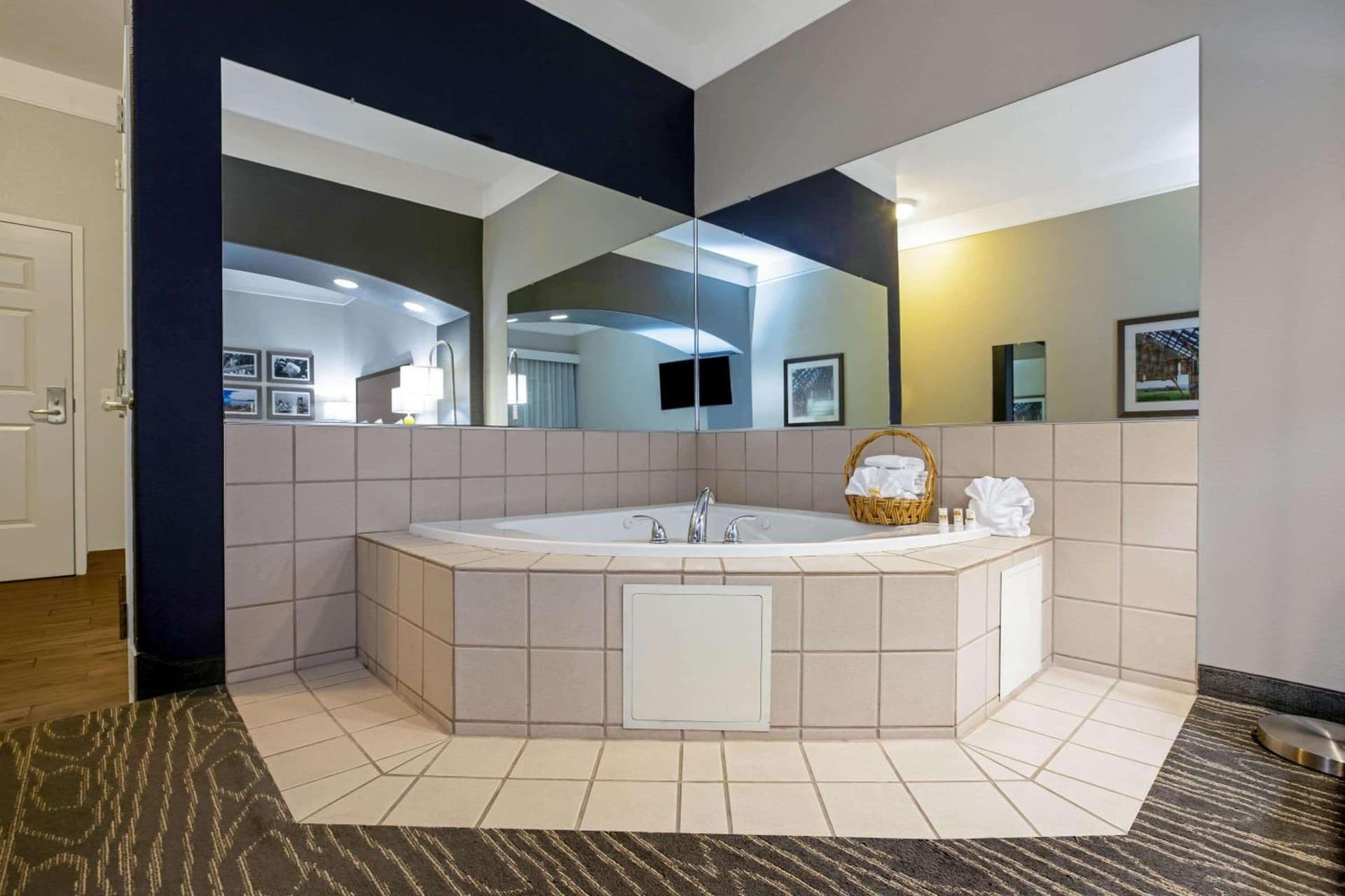 La Quinta by Wyndham Manteca - Ripon gallery photo in Ripon, CA — image 13
