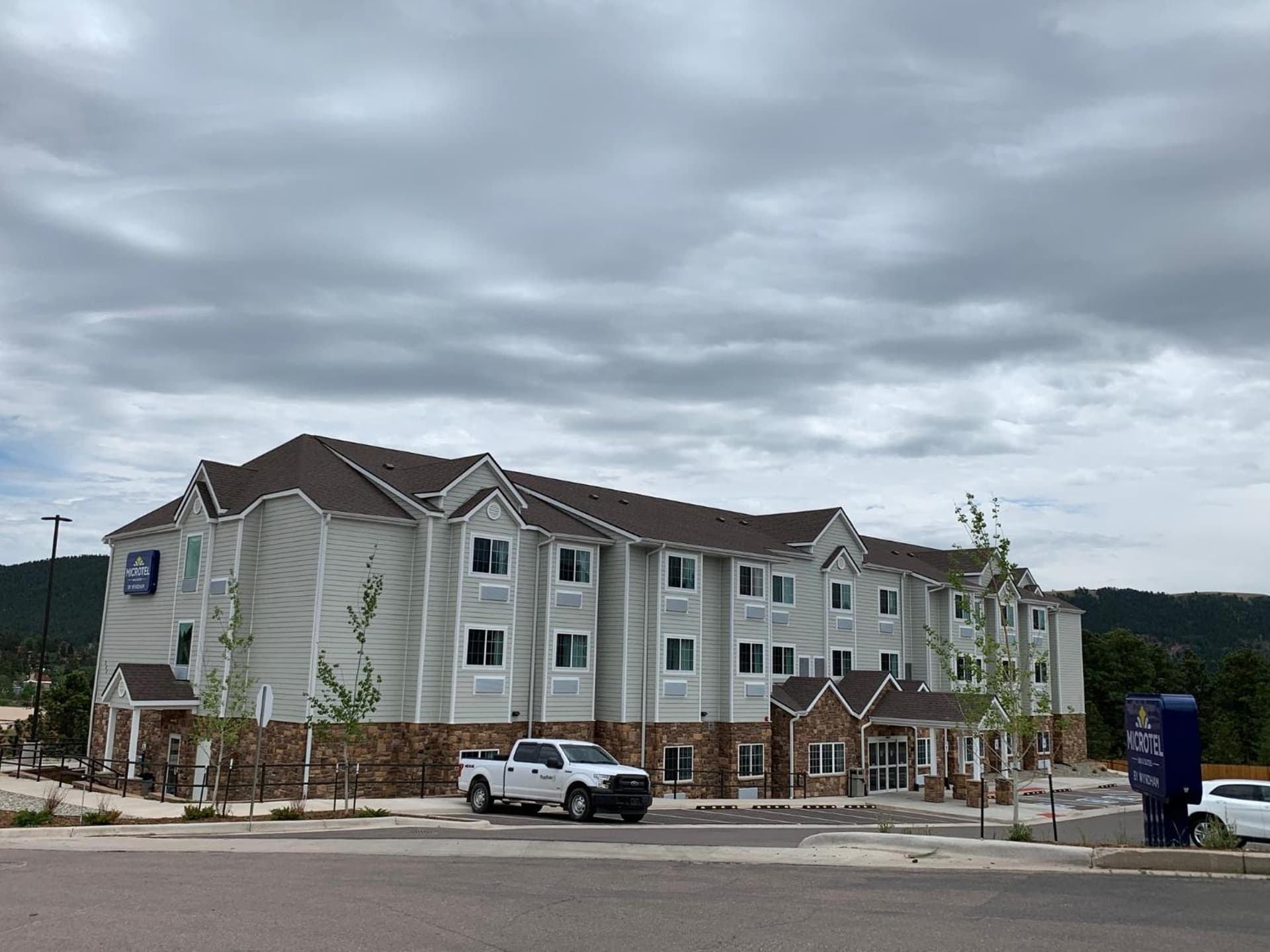 Microtel Inn & Suites by Wyndham Woodland Park property views in Woodland Park, CO — gallery photo 3